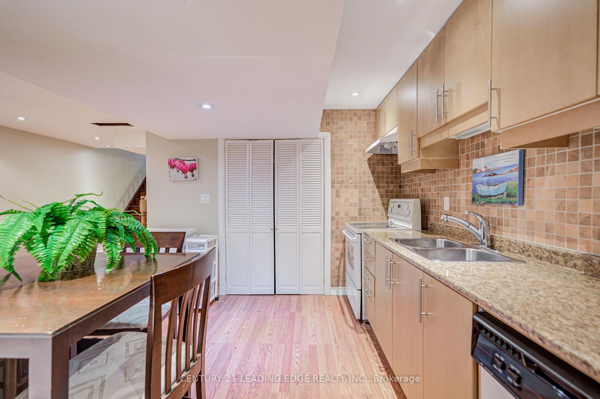 Photo 27 of 21 Treasure Hill Road, Vaughan, Maple — HOMEH