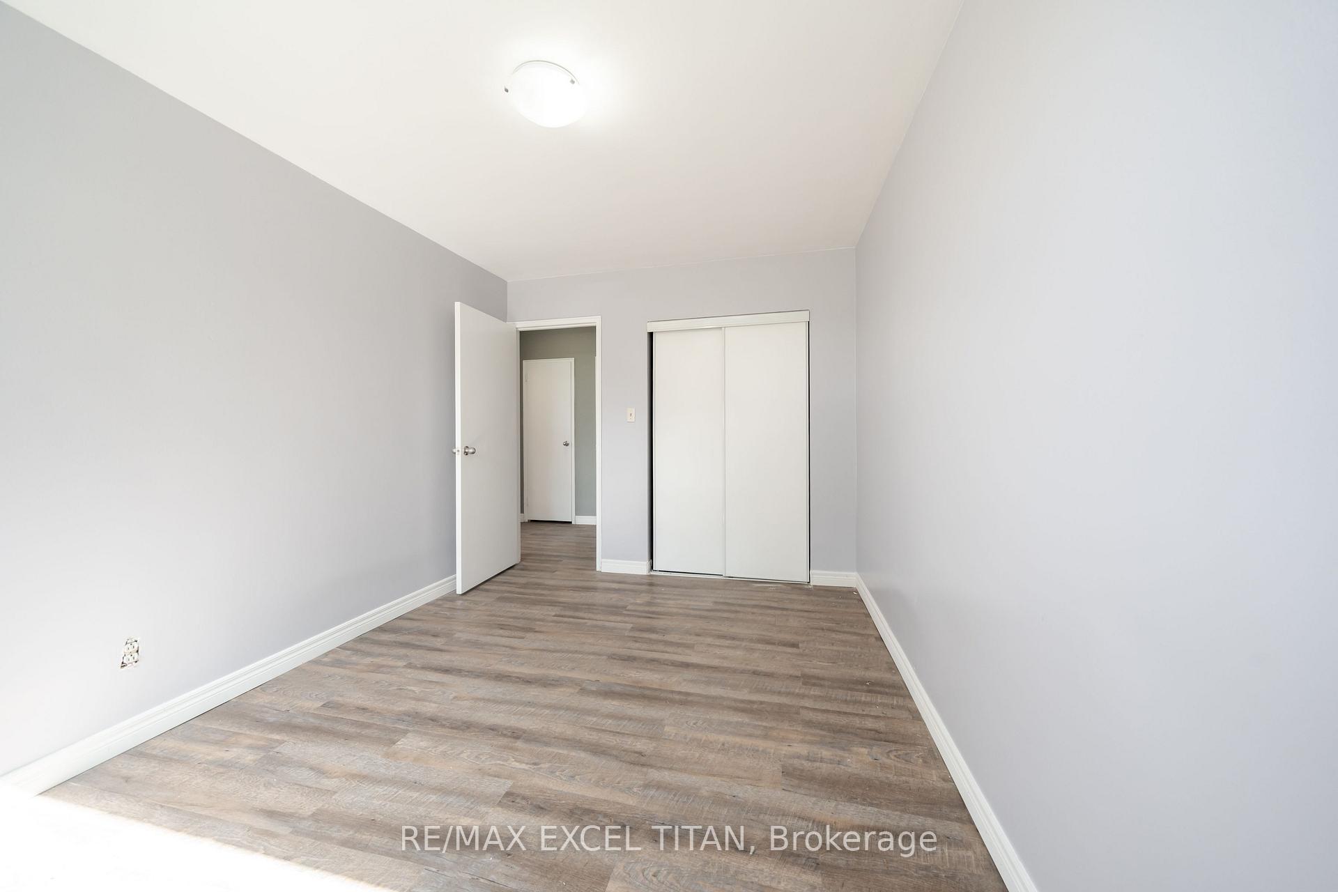 Photo 8 of Unit 10, 799 Robinson Street, Burlington, Brant — HOMEH