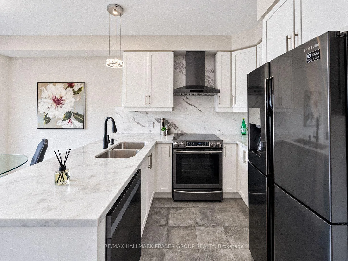 Photo 14 of 19 Combie Street, Clarington, Bowmanville — HOMEH