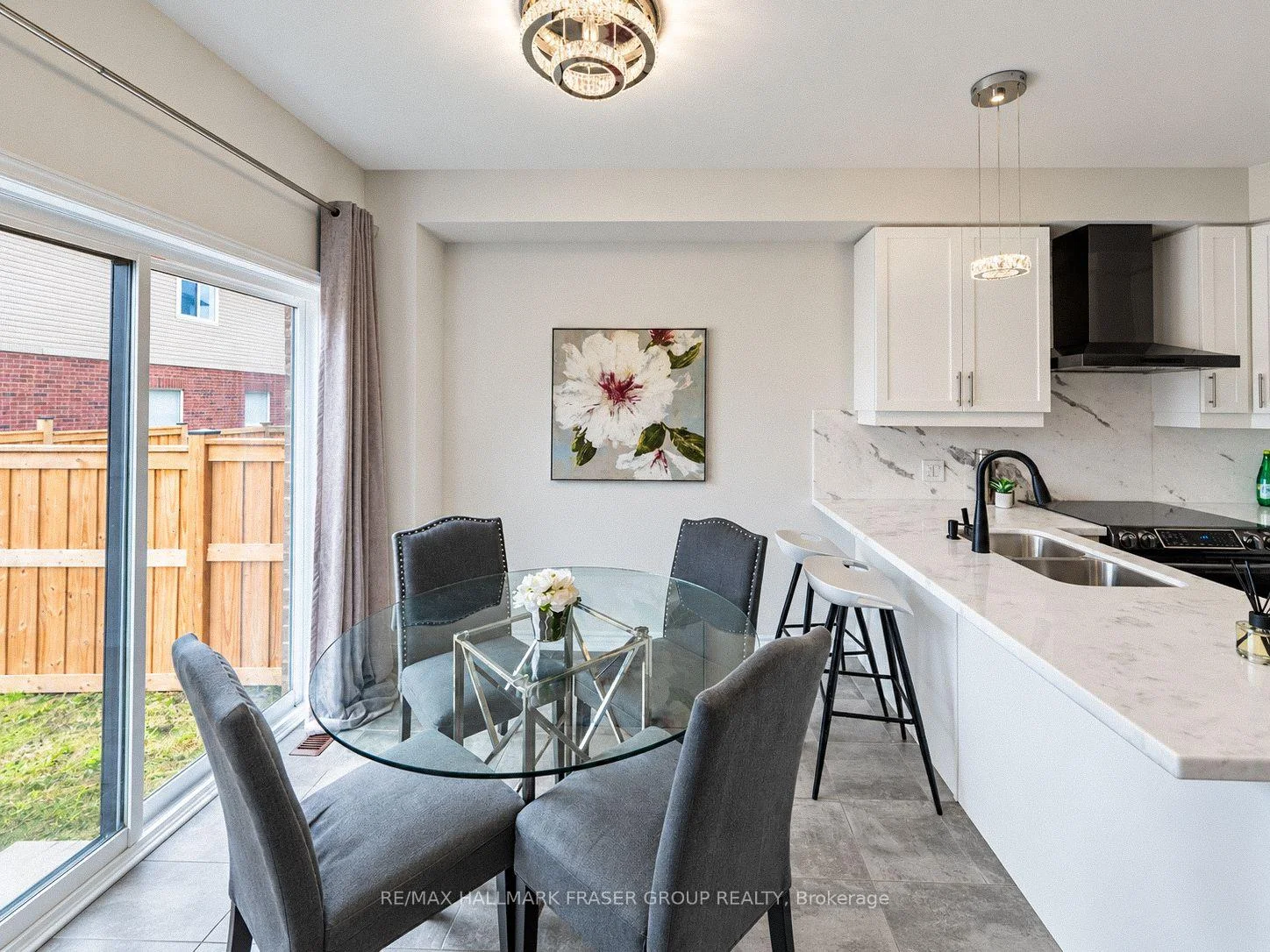 Photo 17 of 19 Combie Street, Clarington, Bowmanville — HOMEH