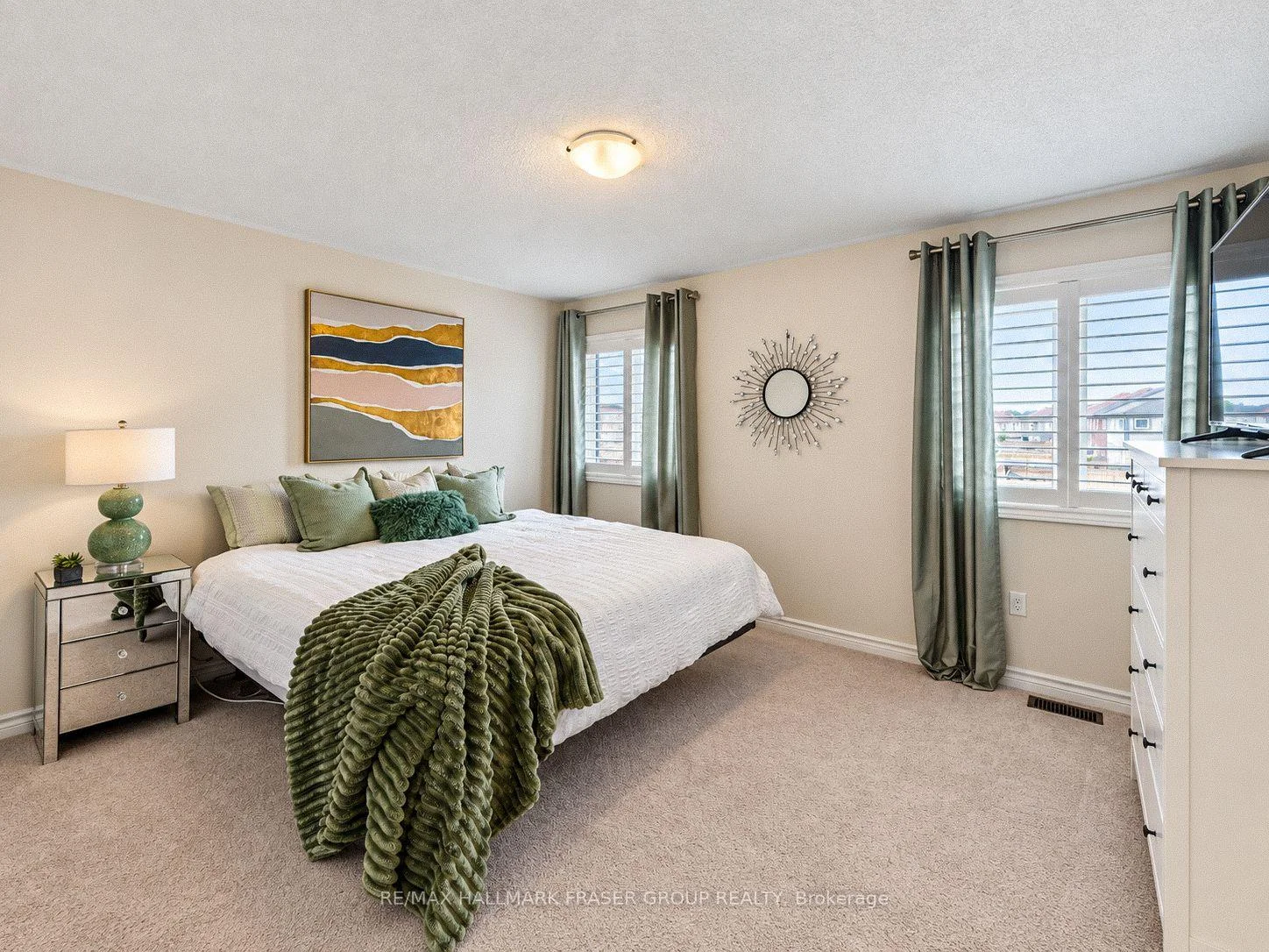 Photo 22 of 19 Combie Street, Clarington, Bowmanville — HOMEH