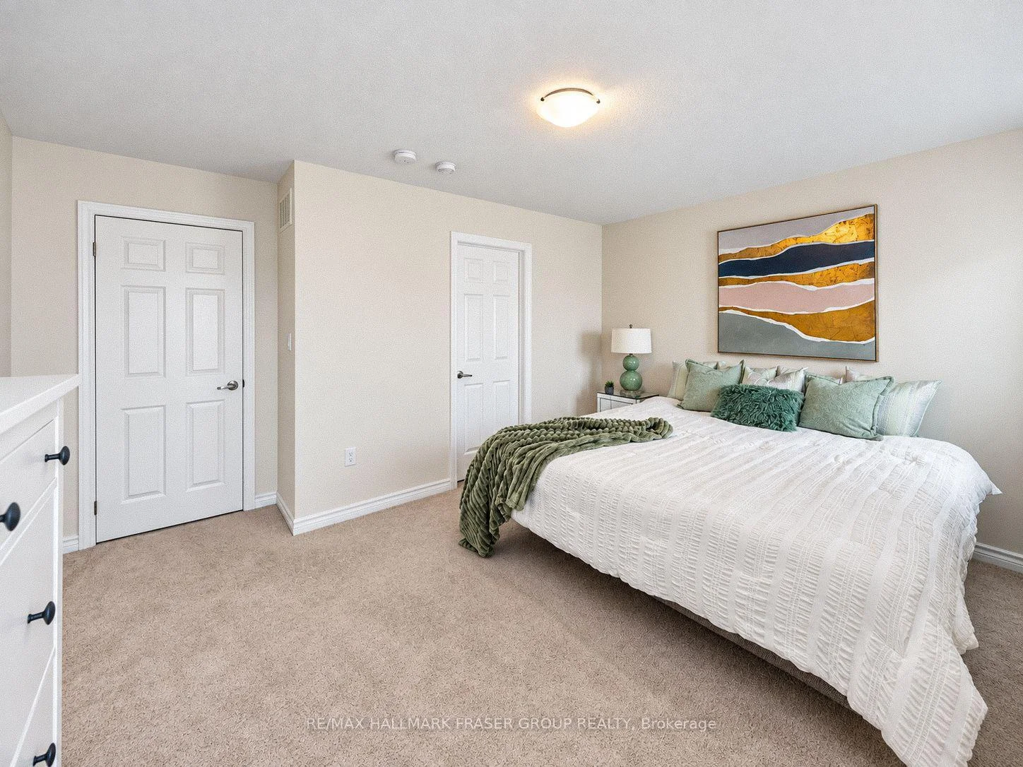 Photo 23 of 19 Combie Street, Clarington, Bowmanville — HOMEH