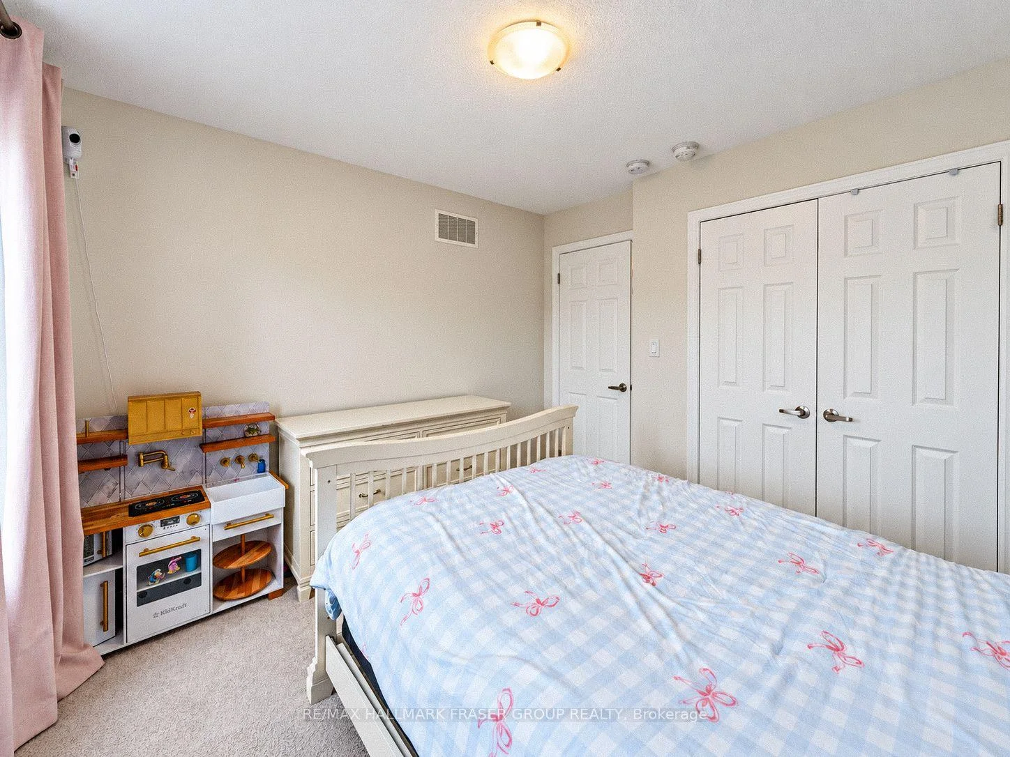 Photo 31 of 19 Combie Street, Clarington, Bowmanville — HOMEH