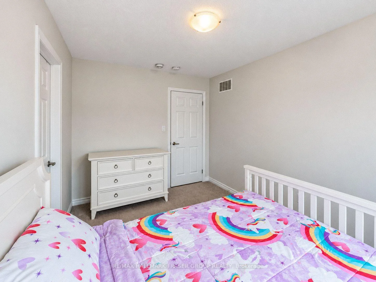 Photo 33 of 19 Combie Street, Clarington, Bowmanville — HOMEH