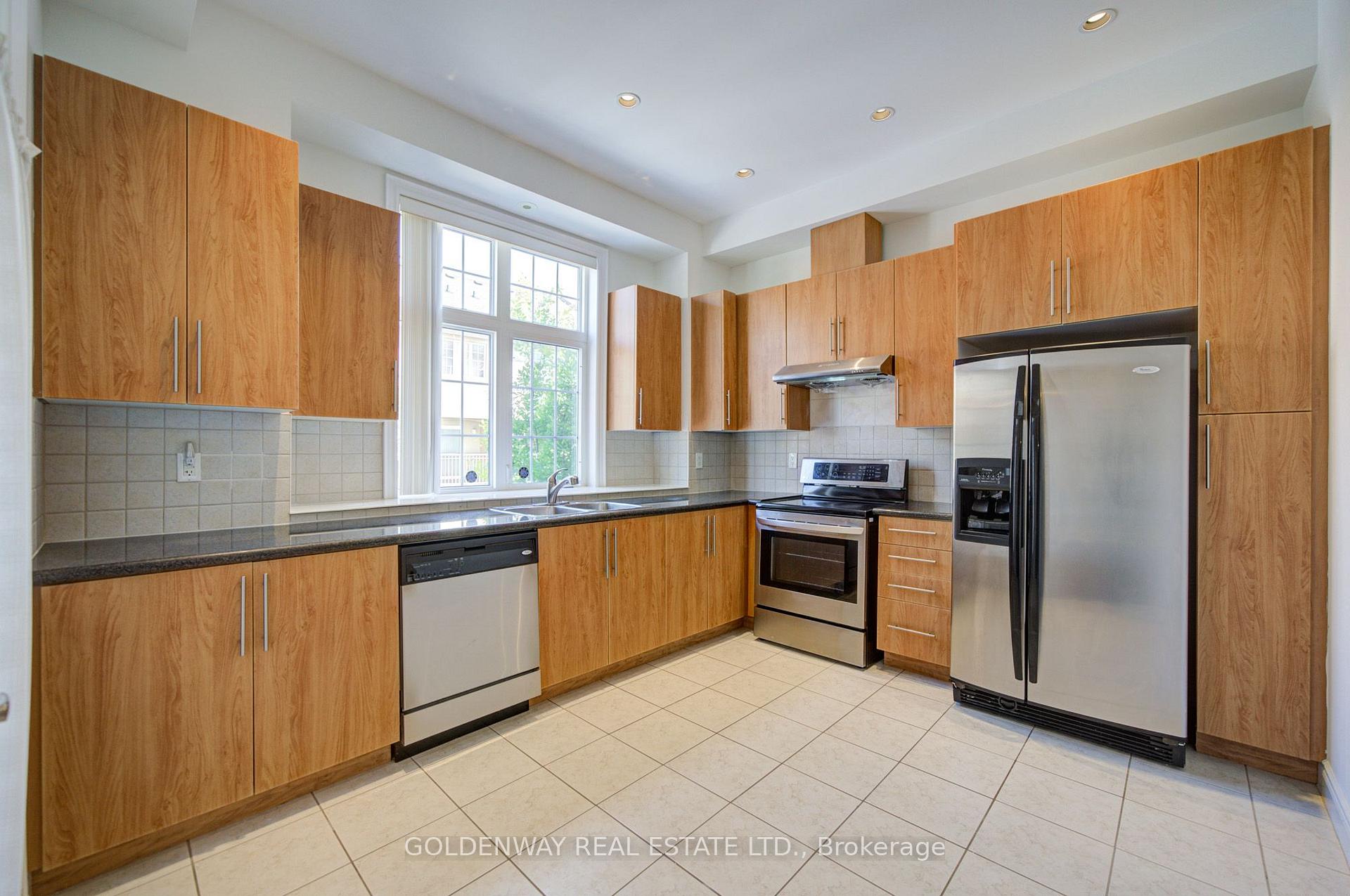 Photo 15 of Unit TH0034, 155 Legends Way, Markham, Unionville — HOMEH