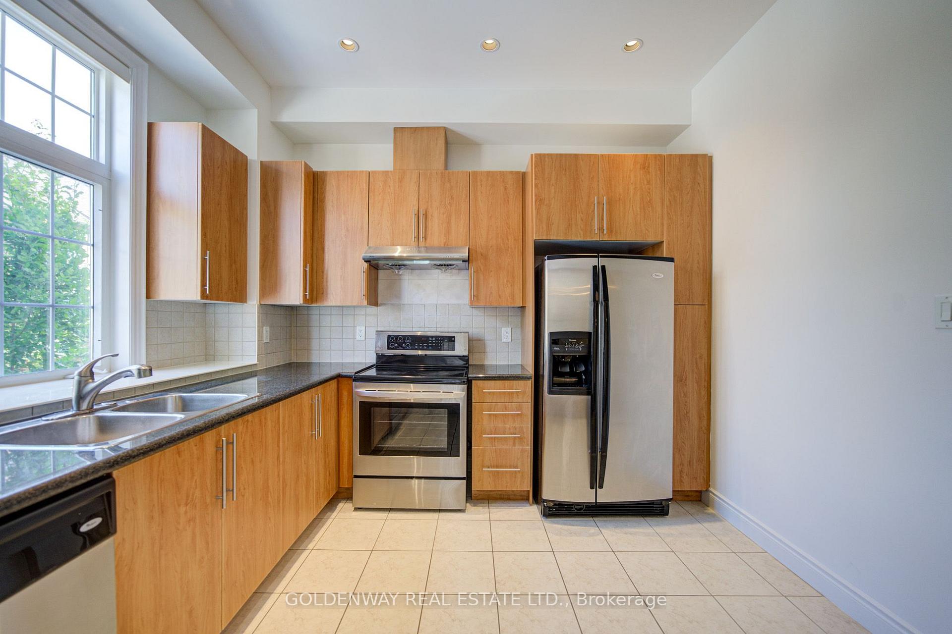 Photo 18 of Unit TH0034, 155 Legends Way, Markham, Unionville — HOMEH