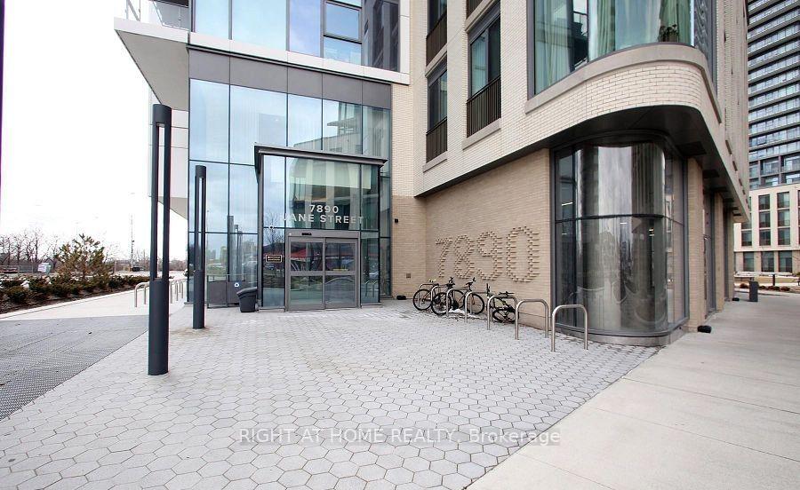 Photo 3 of 7890 Jane Street, Vaughan, Vaughan Corporate Centre — HOMEH