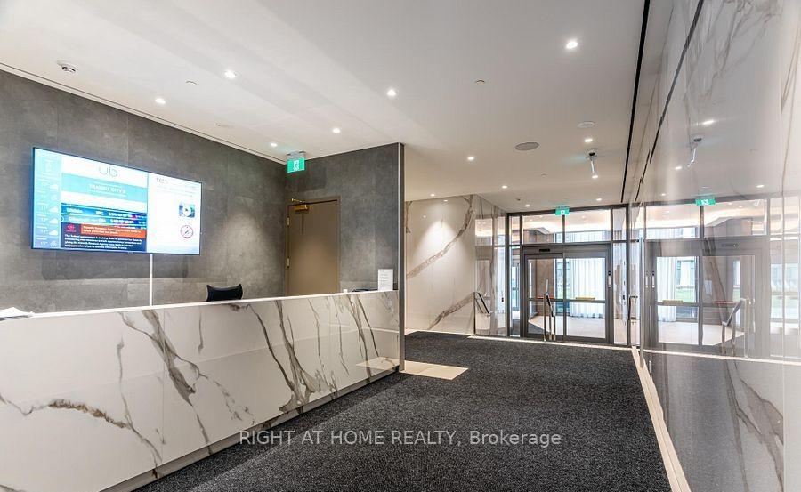 Photo 6 of 7890 Jane Street, Vaughan, Vaughan Corporate Centre — HOMEH