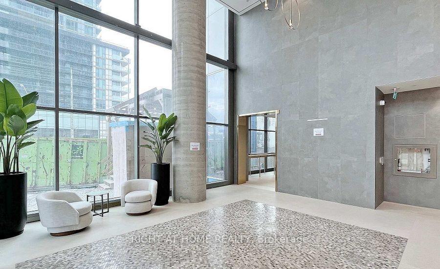 Photo 7 of 7890 Jane Street, Vaughan, Vaughan Corporate Centre — HOMEH
