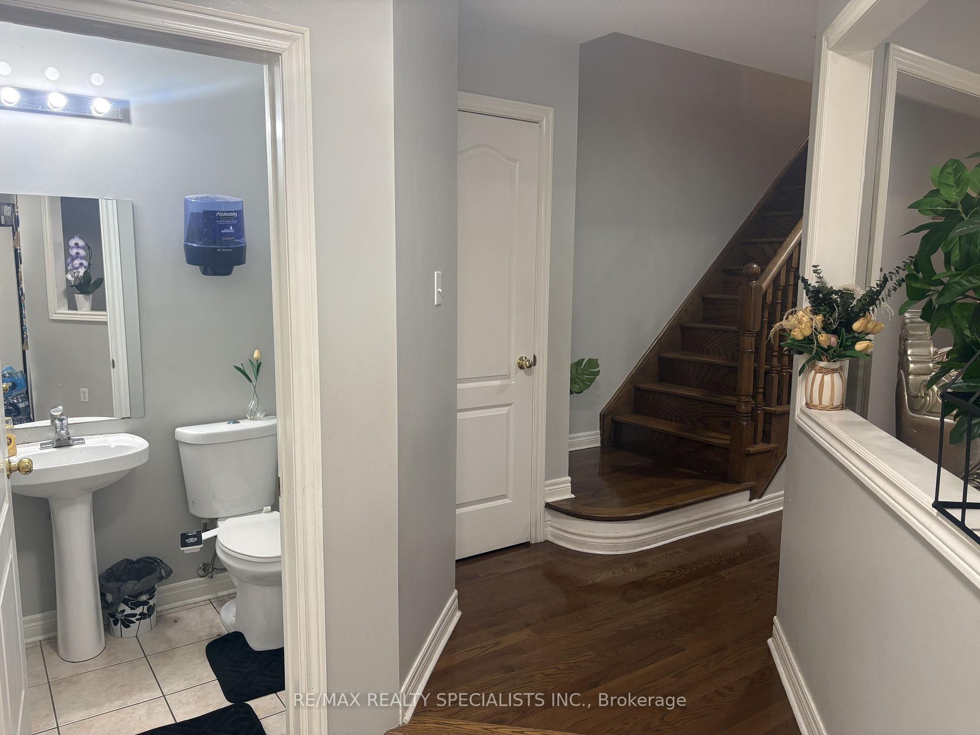 Photo 3 of 3137 Bentley Drive, Mississauga, Churchill Meadows — HOMEH