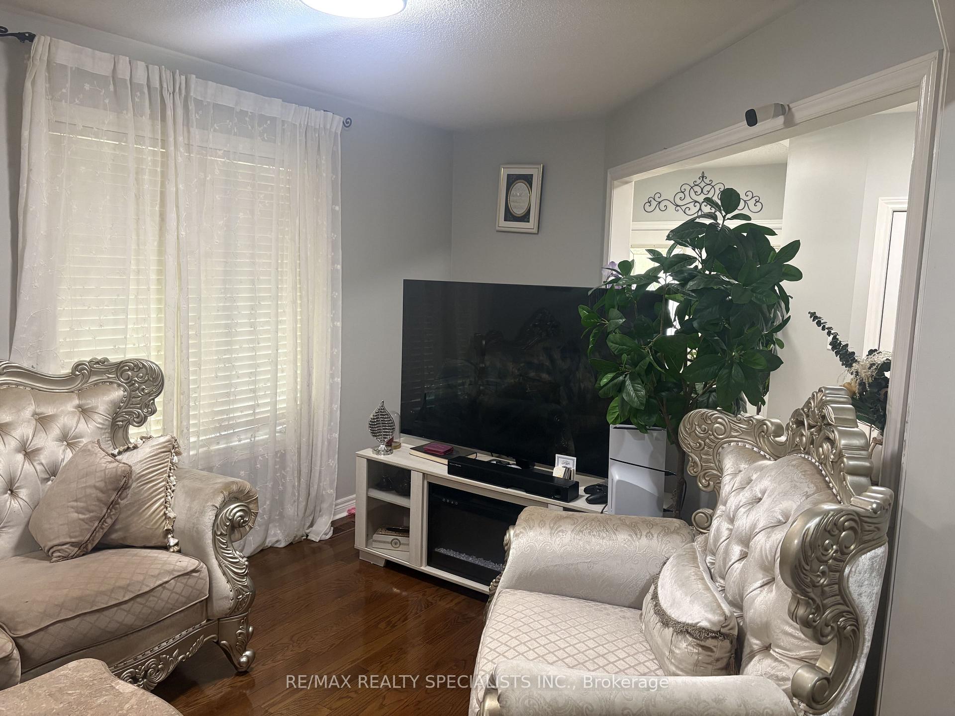 Photo 6 of 3137 Bentley Drive, Mississauga, Churchill Meadows — HOMEH