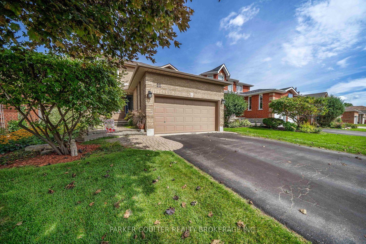Photo 3 of 22 Taylor Drive, Barrie, Bayshore — HOMEH