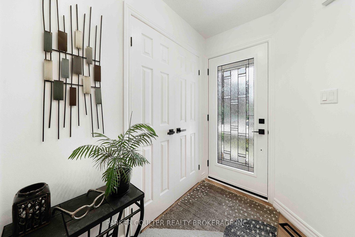 Photo 6 of 22 Taylor Drive, Barrie, Bayshore — HOMEH