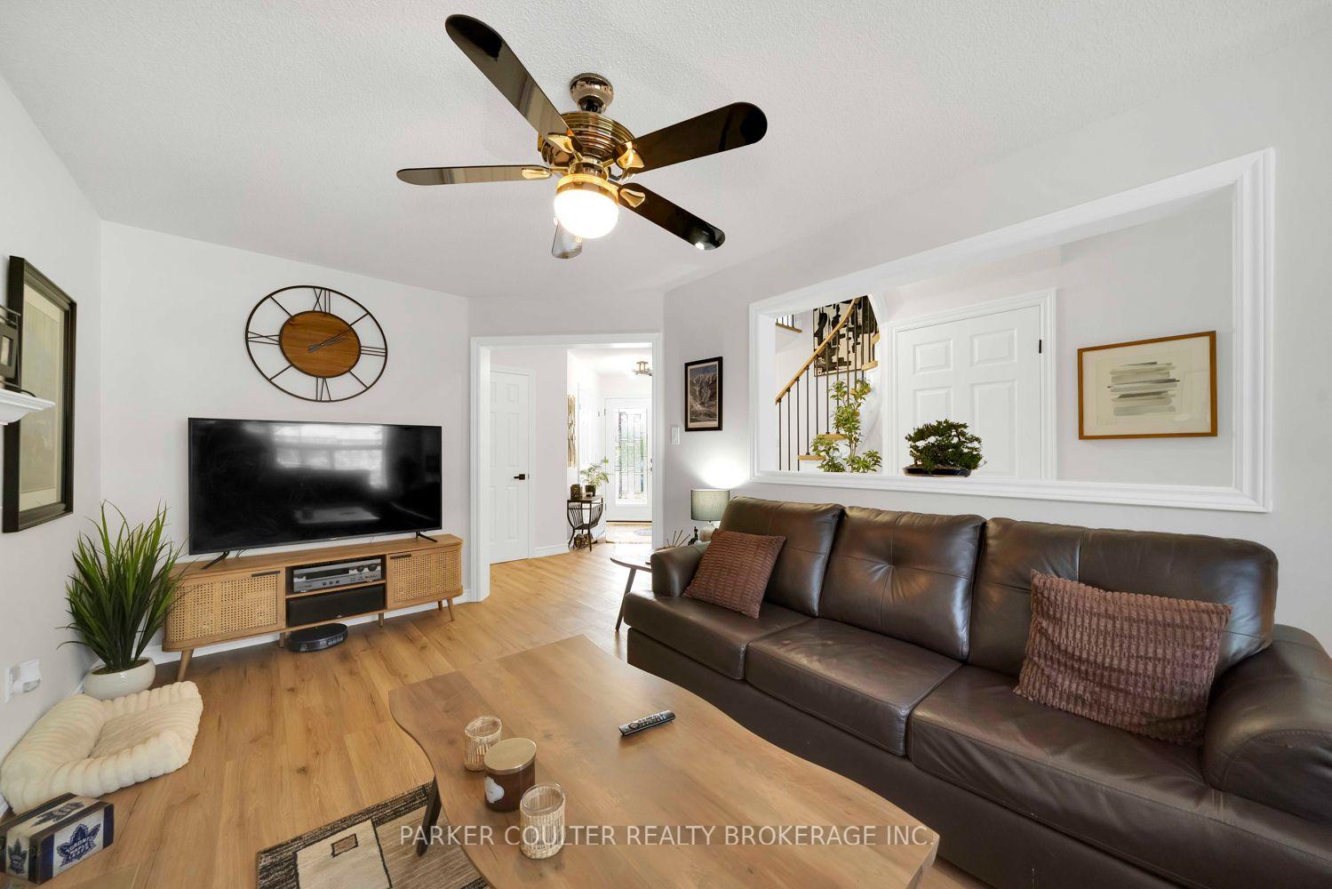 Photo 10 of 22 Taylor Drive, Barrie, Bayshore — HOMEH