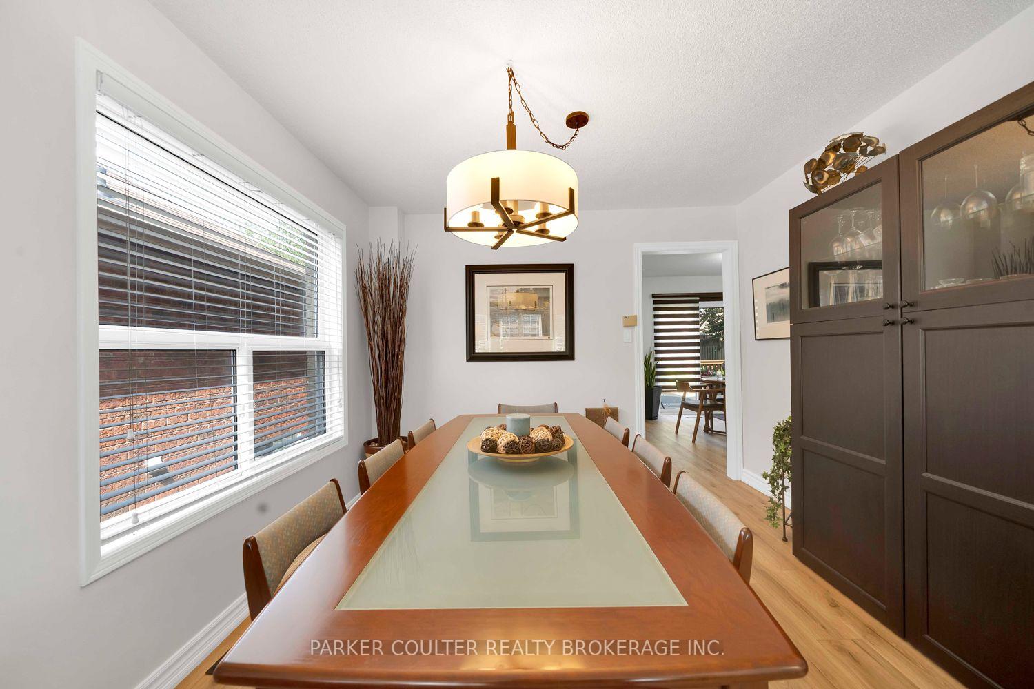 Photo 13 of 22 Taylor Drive, Barrie, Bayshore — HOMEH
