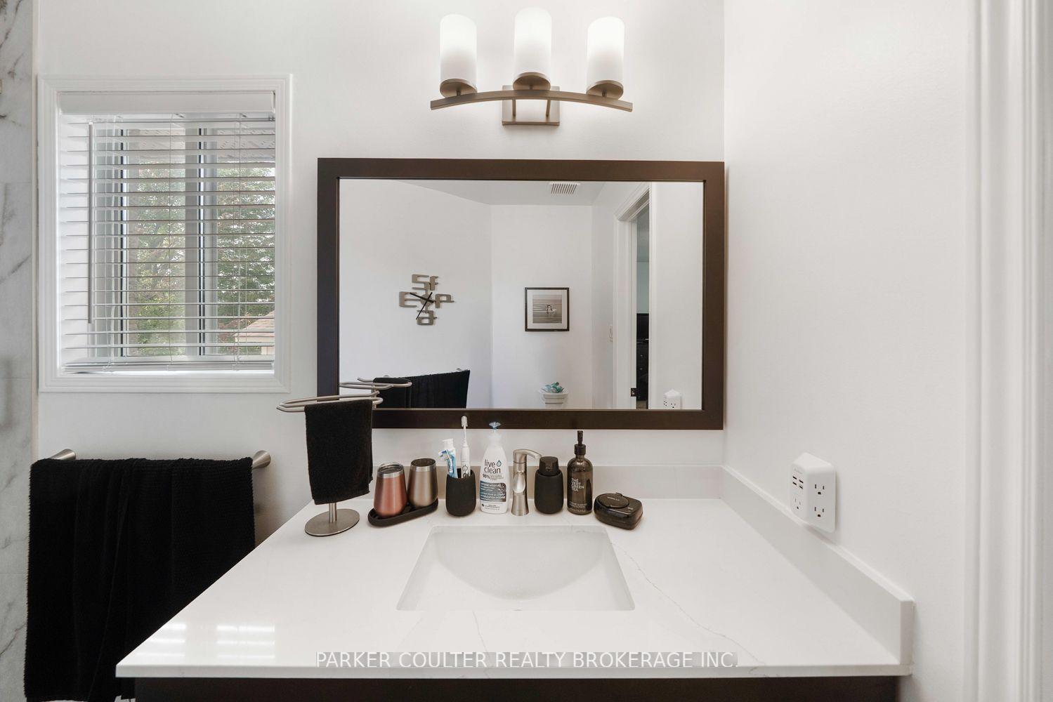 Photo 30 of 22 Taylor Drive, Barrie, Bayshore — HOMEH