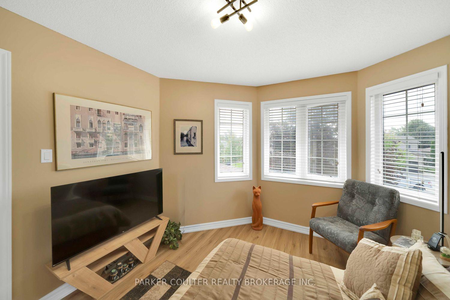 Photo 35 of 22 Taylor Drive, Barrie, Bayshore — HOMEH