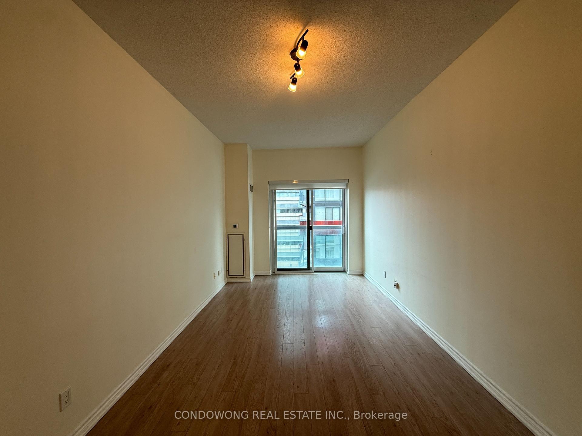 Photo 2 of Unit 1118, 168 Simcoe Street, Toronto, Waterfront Communities — HOMEH