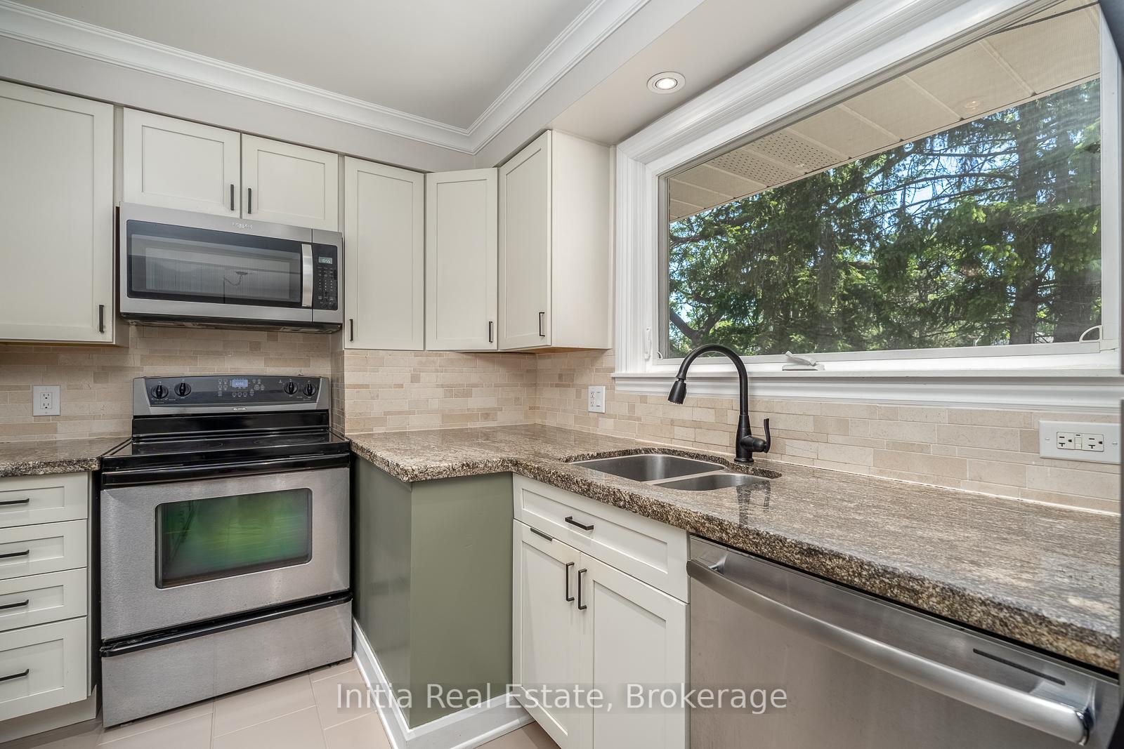 Photo 9 of 53 Burrows Avenue, Etobicoke, Islington-City Centre West — HOMEH