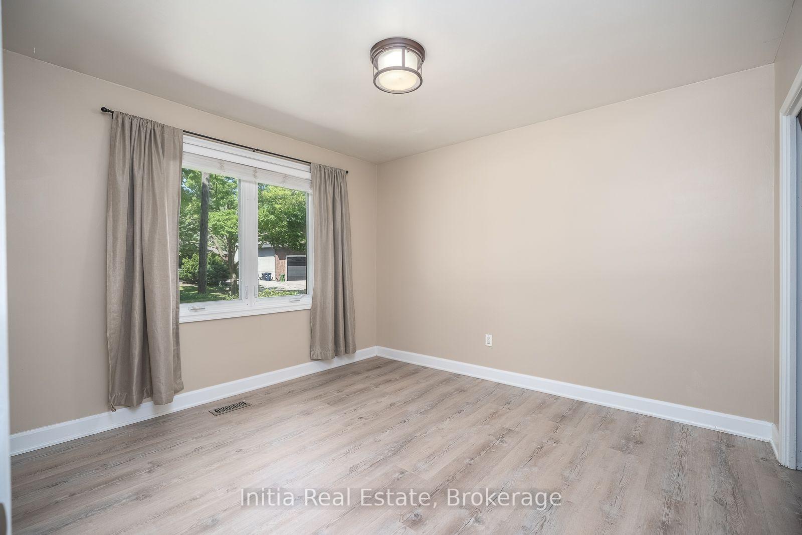 Photo 11 of 53 Burrows Avenue, Etobicoke, Islington-City Centre West — HOMEH