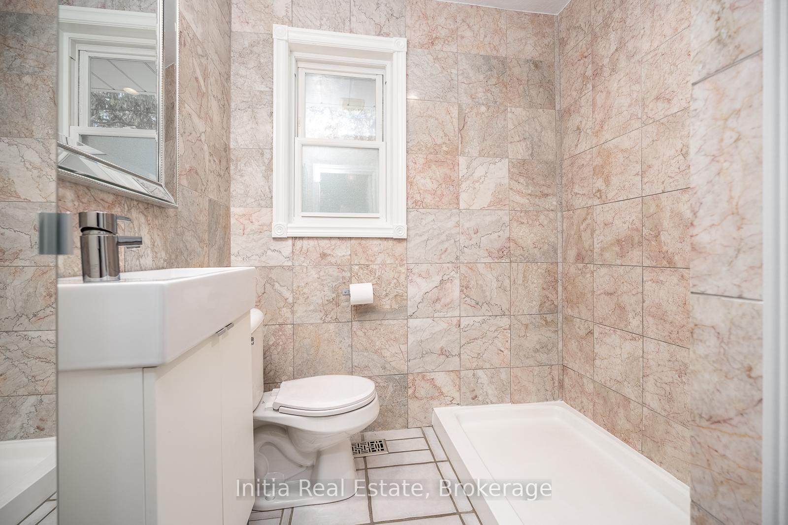 Photo 16 of 53 Burrows Avenue, Etobicoke, Islington-City Centre West — HOMEH