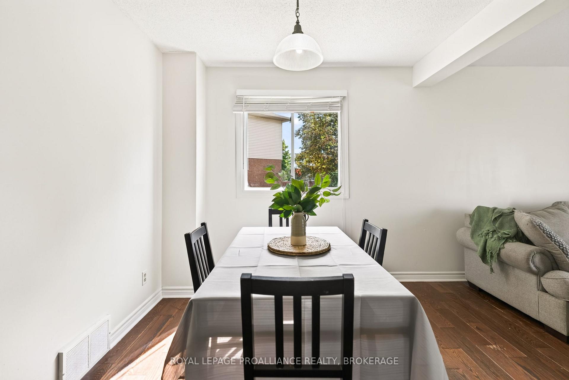 Photo 14 of 600 Whistler Terrace, Kingston, East Gardiners Rd — HOMEH
