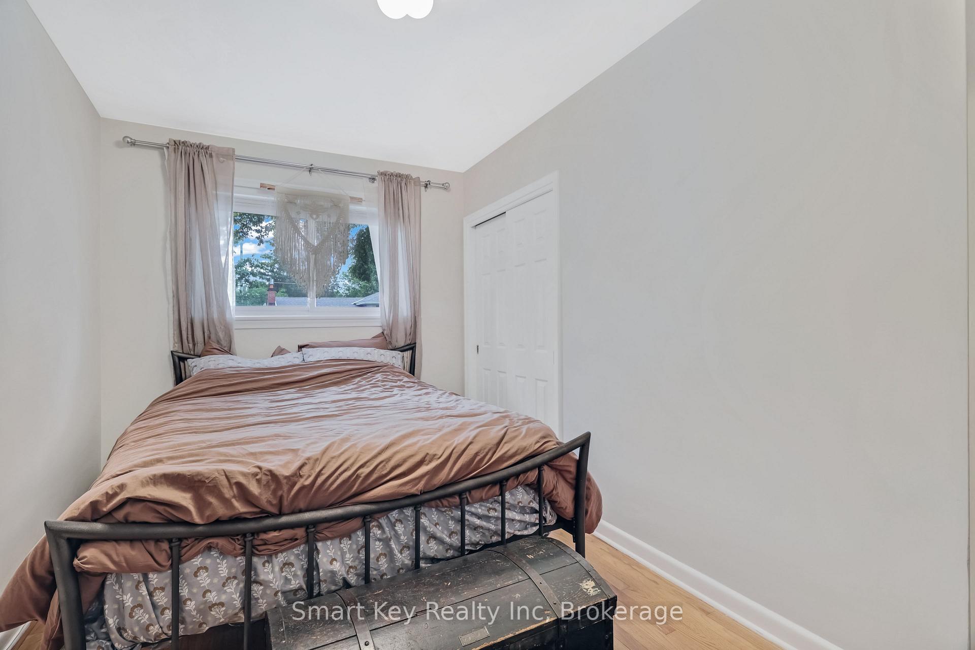 Photo 14 of 1165 Cline Cres, Ottawa, Bel Air Heights — HOMEH