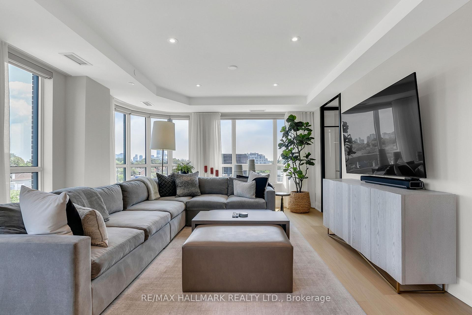 Photo 7 of Unit 406, 1700 Avenue Road, Toronto, Bedford Park-Nortown — HOMEH