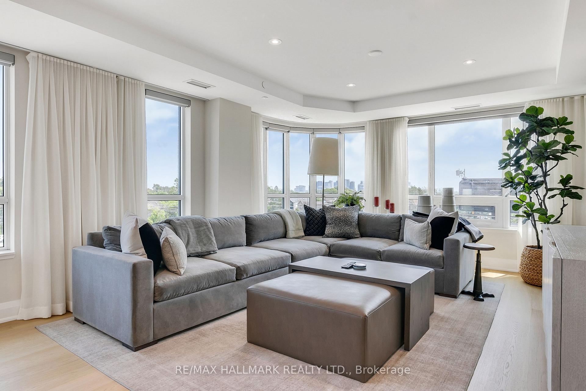 Photo 8 of Unit 406, 1700 Avenue Road, Toronto, Bedford Park-Nortown — HOMEH