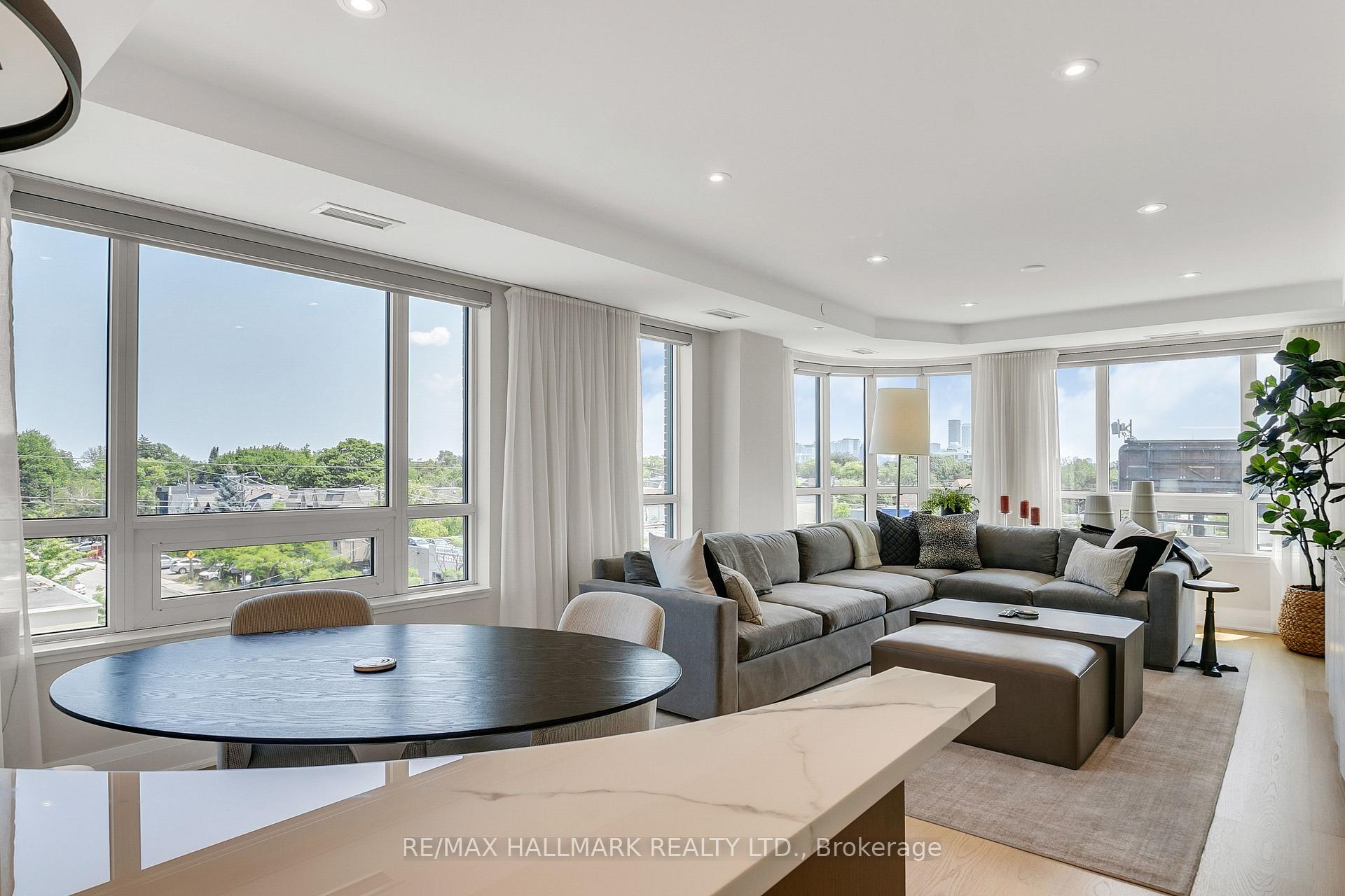 Photo 19 of Unit 406, 1700 Avenue Road, Toronto, Bedford Park-Nortown — HOMEH