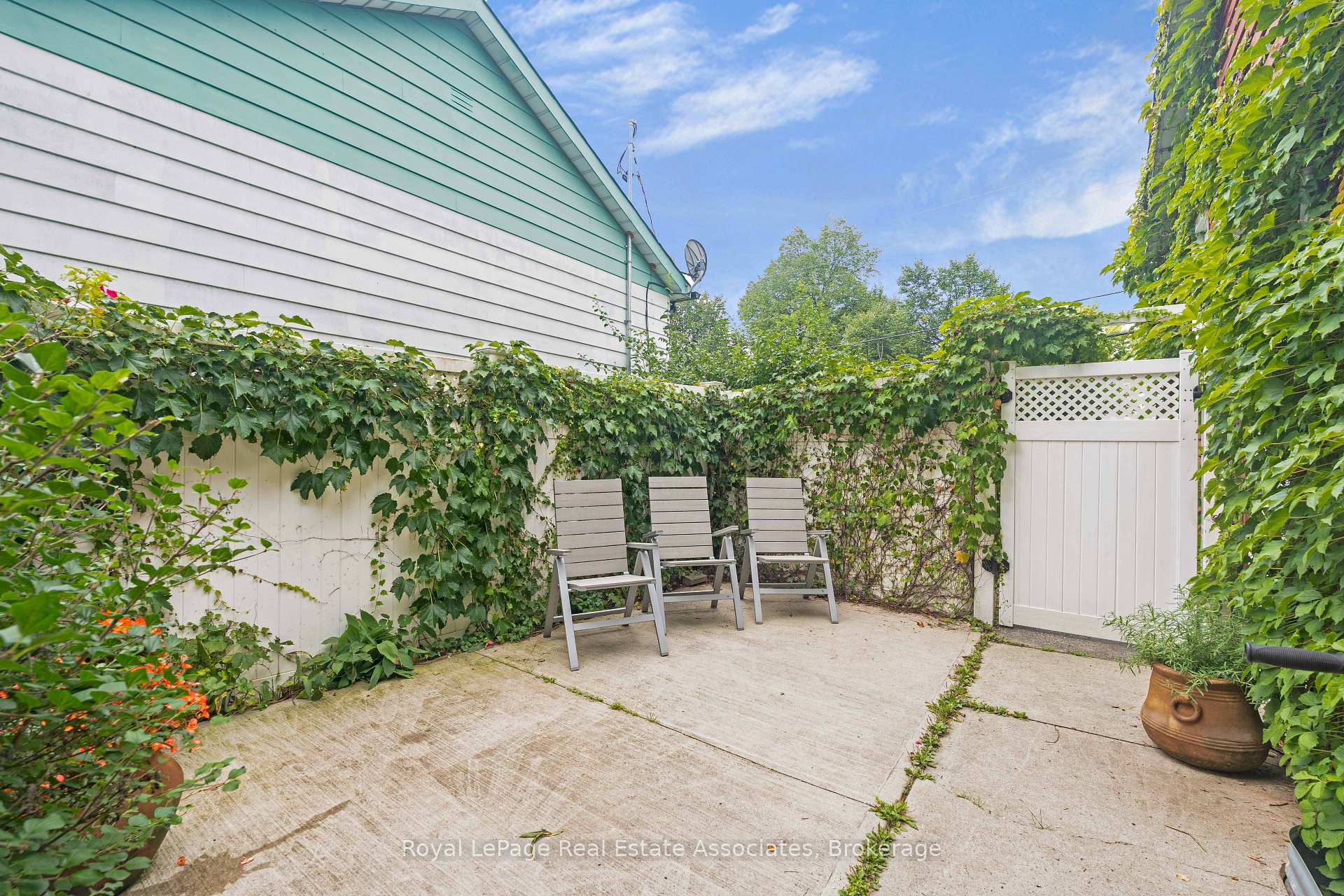 Photo 30 of 101 Denison Avenue, Brampton, Brampton West — HOMEH