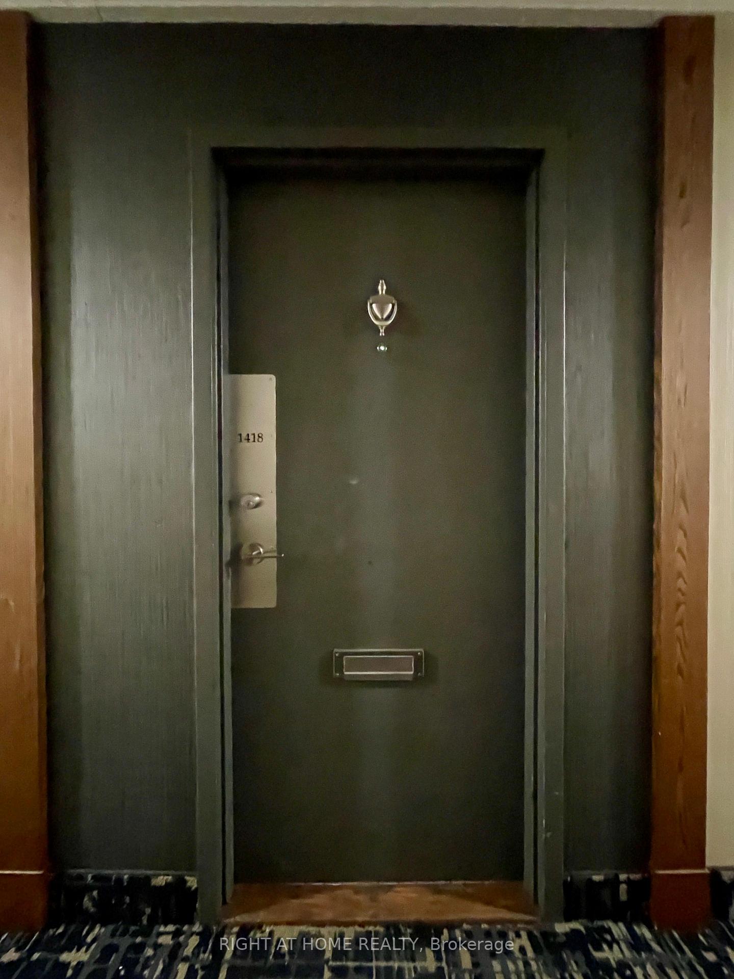 Photo 3 of Unit 1418, 551 The West Mall, Etobicoke, Etobicoke West Mall — HOMEH