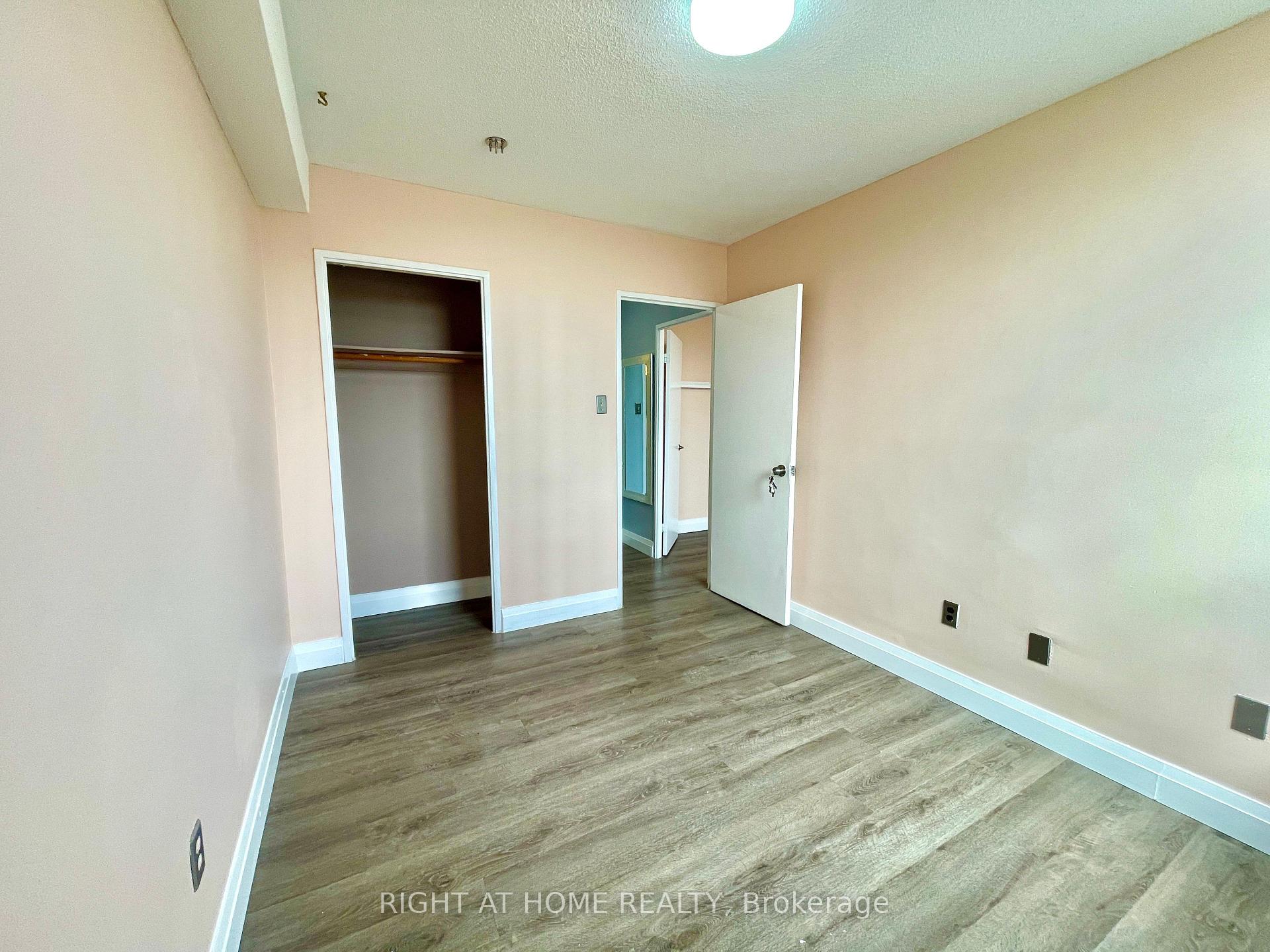 Photo 15 of Unit 1418, 551 The West Mall, Etobicoke, Etobicoke West Mall — HOMEH
