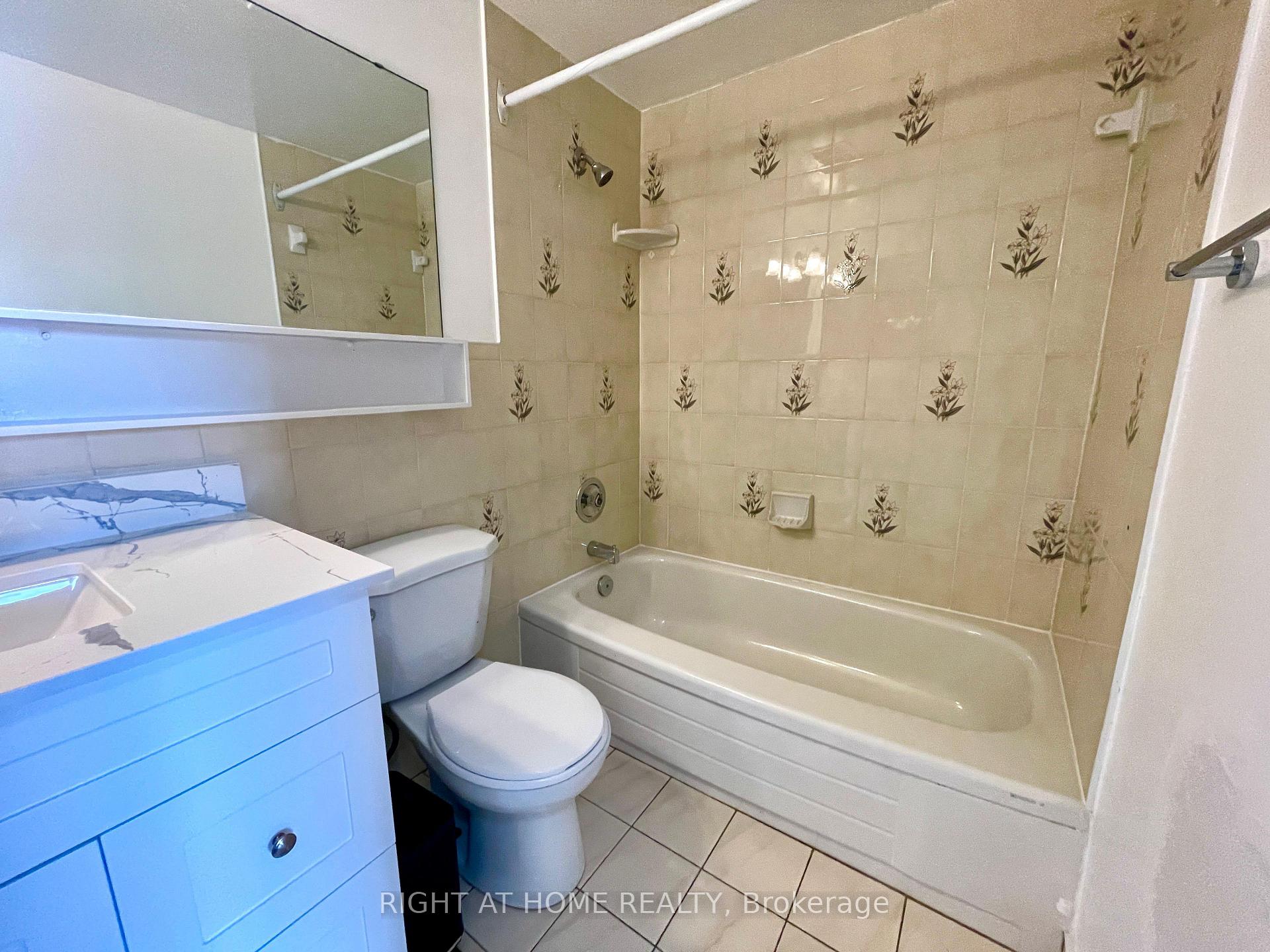 Photo 17 of Unit 1418, 551 The West Mall, Etobicoke, Etobicoke West Mall — HOMEH