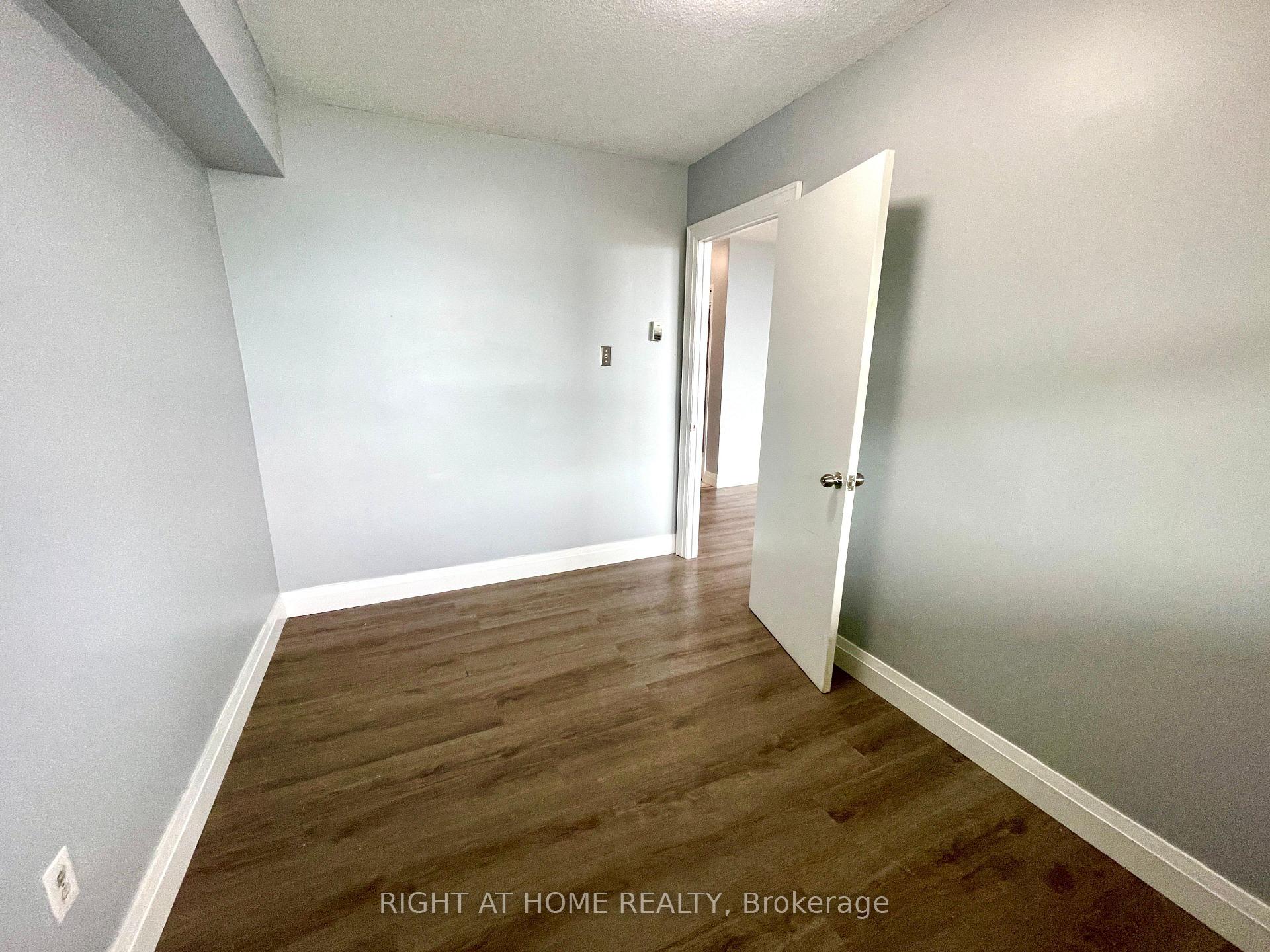 Photo 20 of Unit 1418, 551 The West Mall, Etobicoke, Etobicoke West Mall — HOMEH