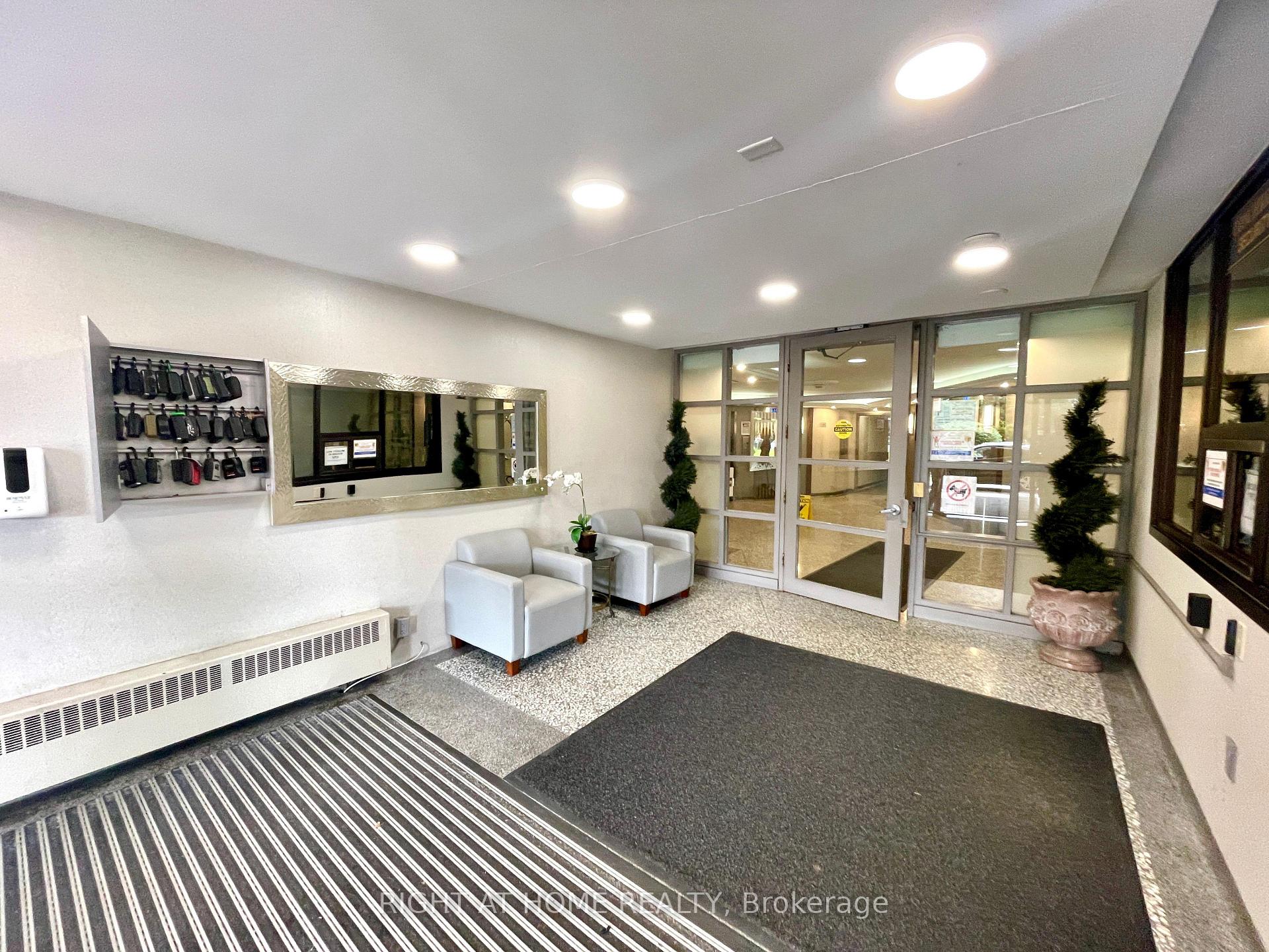 Photo 21 of Unit 1418, 551 The West Mall, Etobicoke, Etobicoke West Mall — HOMEH