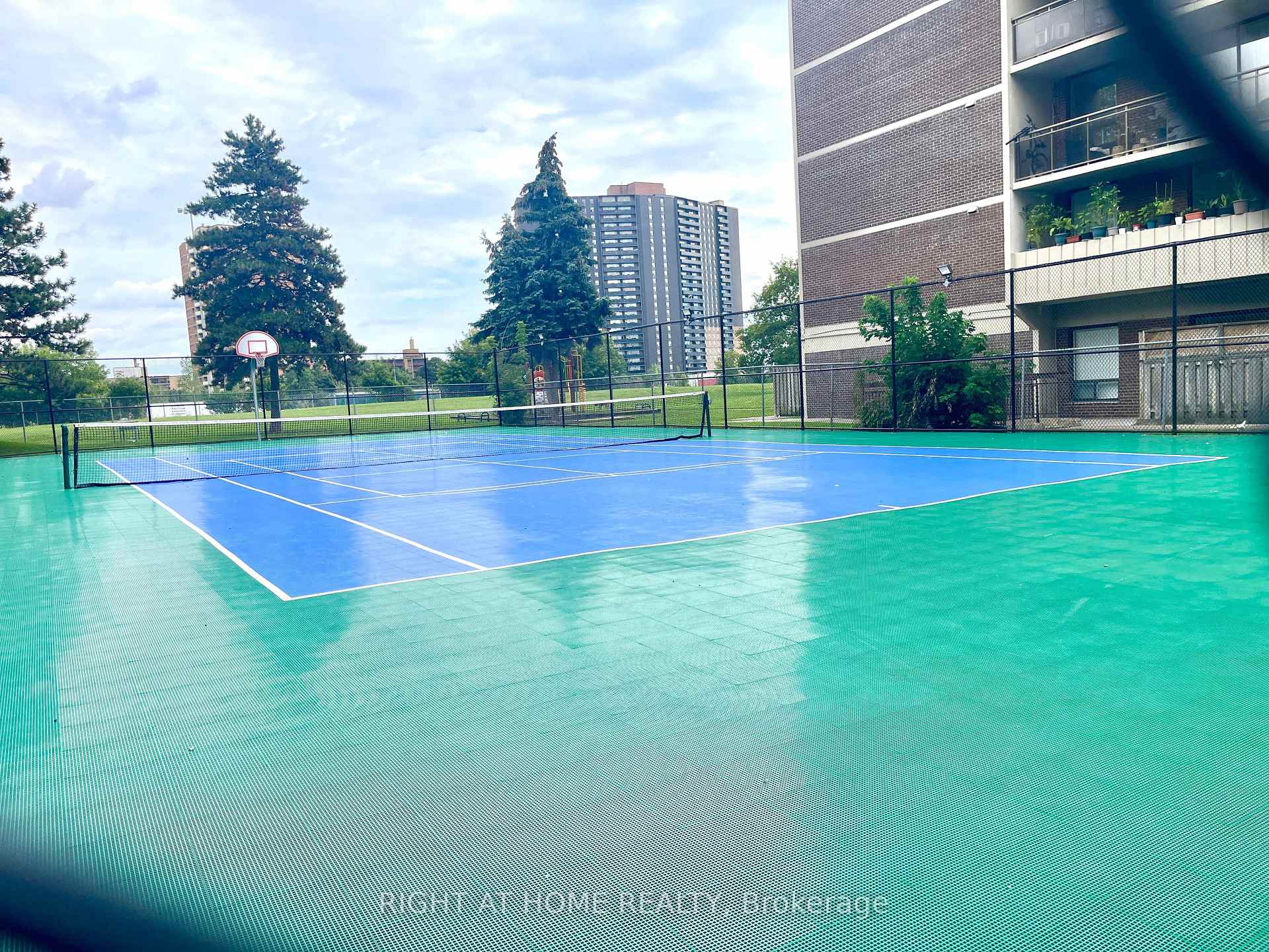 Photo 22 of Unit 1418, 551 The West Mall, Etobicoke, Etobicoke West Mall — HOMEH