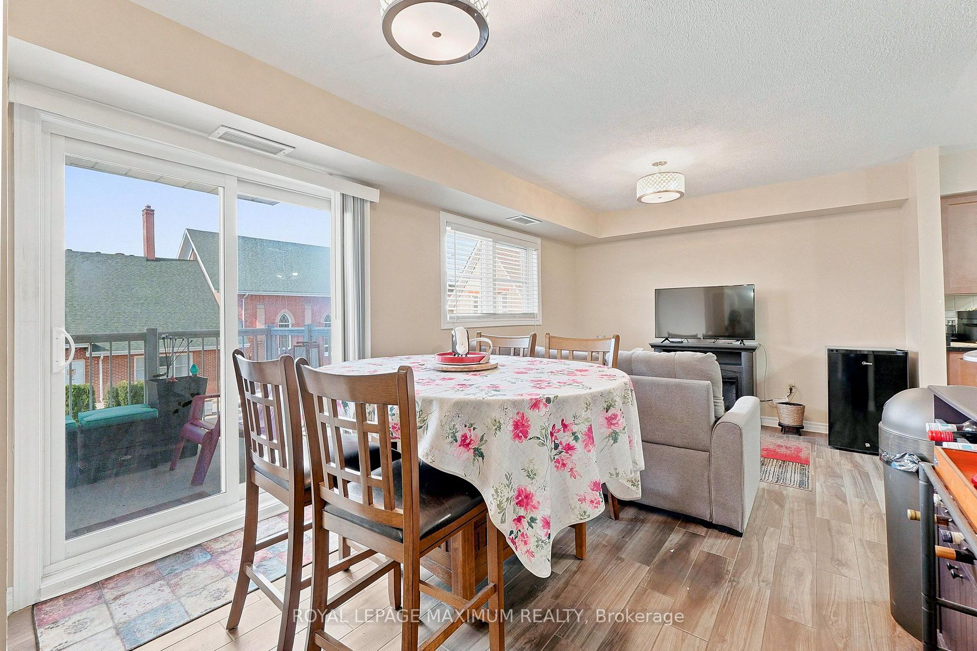 Photo 3 of Unit 204, 9944 Keele Street, Vaughan, Maple — HOMEH