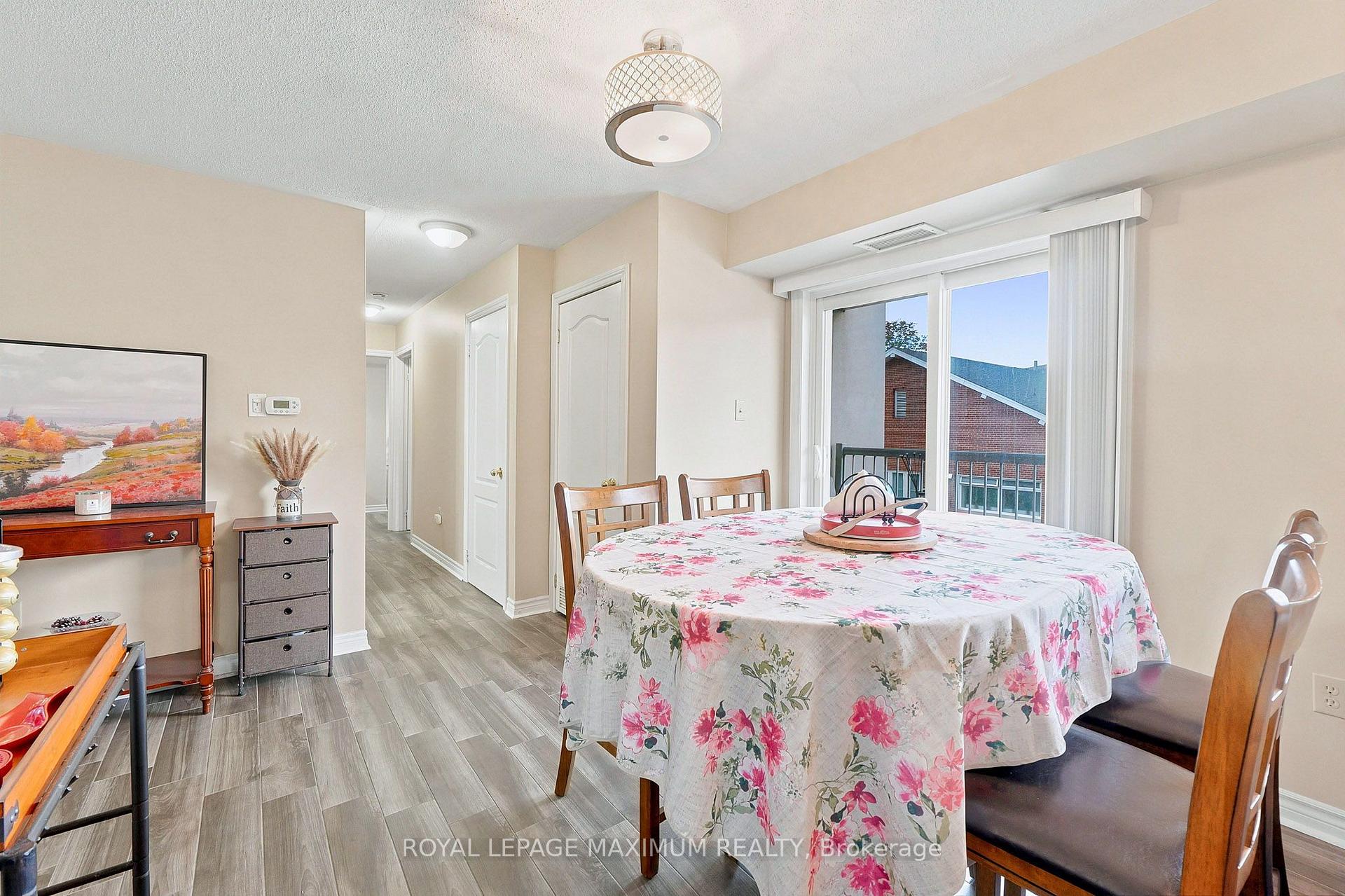 Photo 9 of Unit 204, 9944 Keele Street, Vaughan, Maple — HOMEH