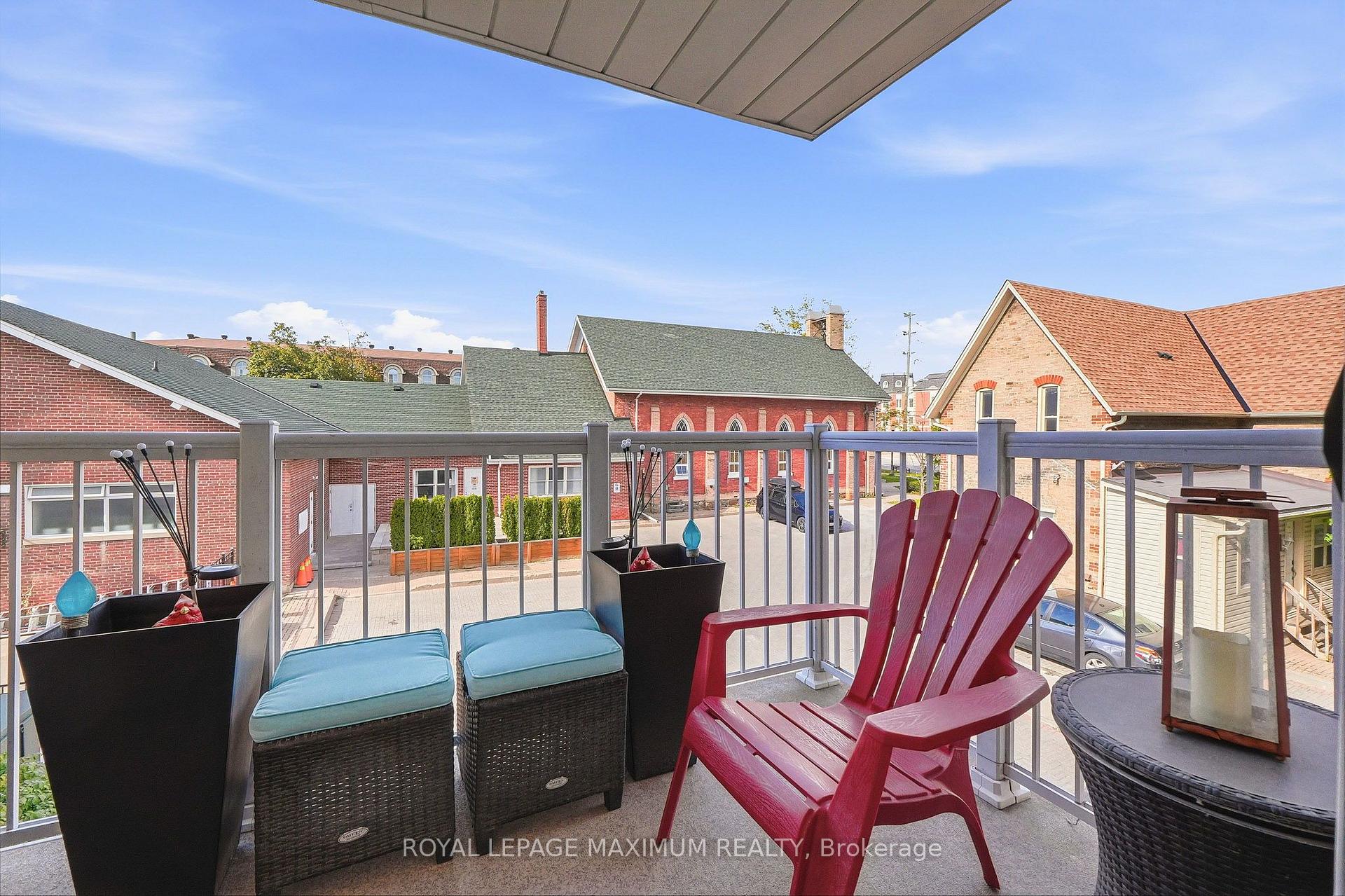 Photo 11 of Unit 204, 9944 Keele Street, Vaughan, Maple — HOMEH