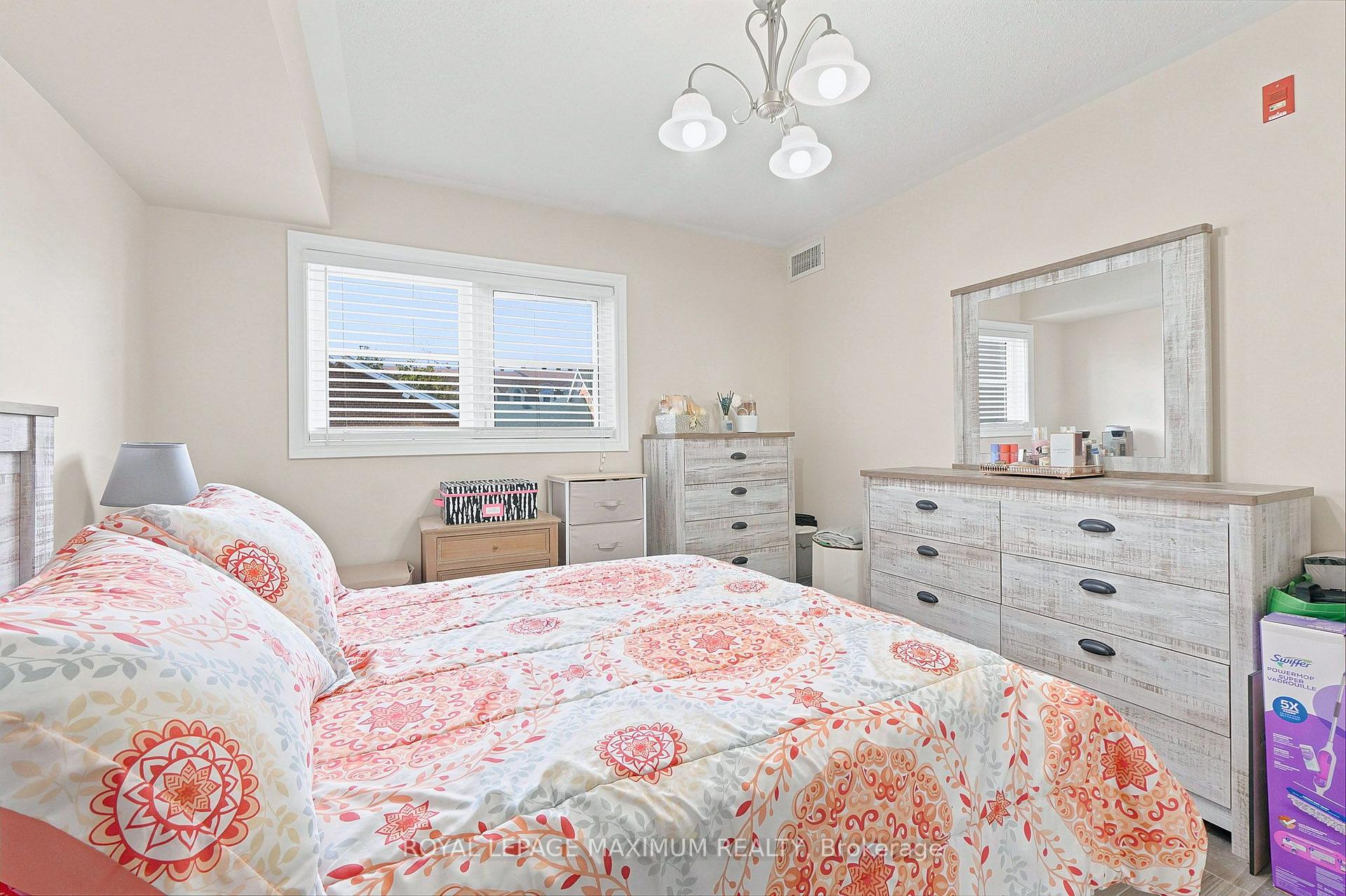 Photo 16 of Unit 204, 9944 Keele Street, Vaughan, Maple — HOMEH