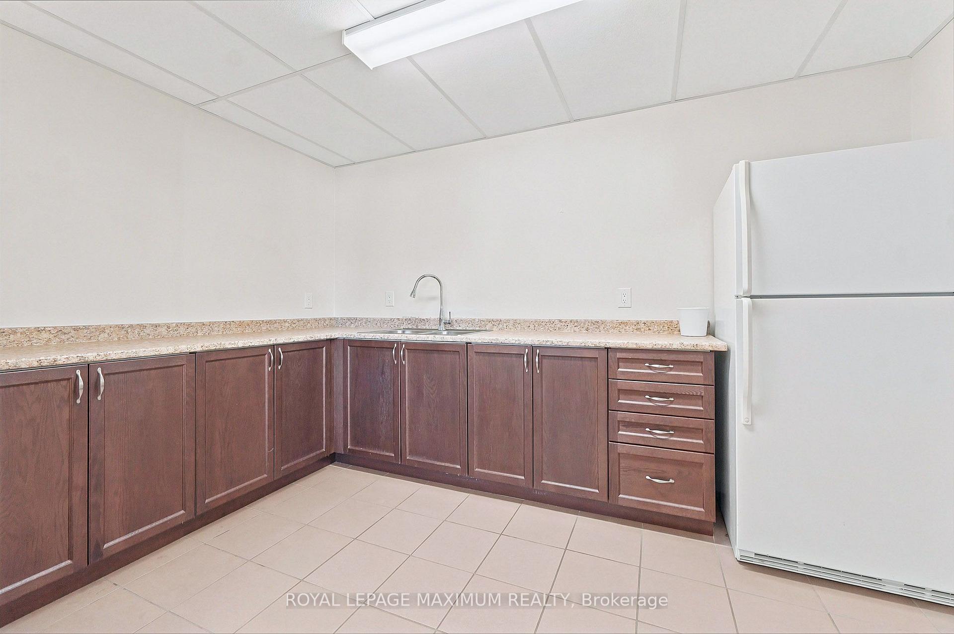 Photo 21 of Unit 204, 9944 Keele Street, Vaughan, Maple — HOMEH
