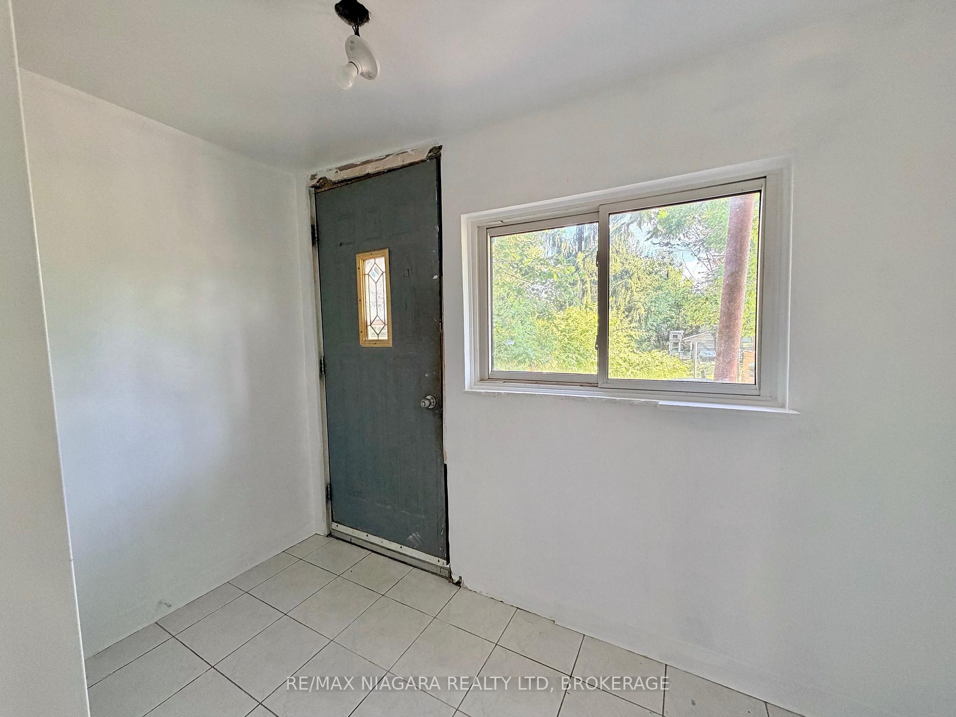 Photo 12 of 21 Fifth Street, Welland, Lincoln/Crowland — HOMEH