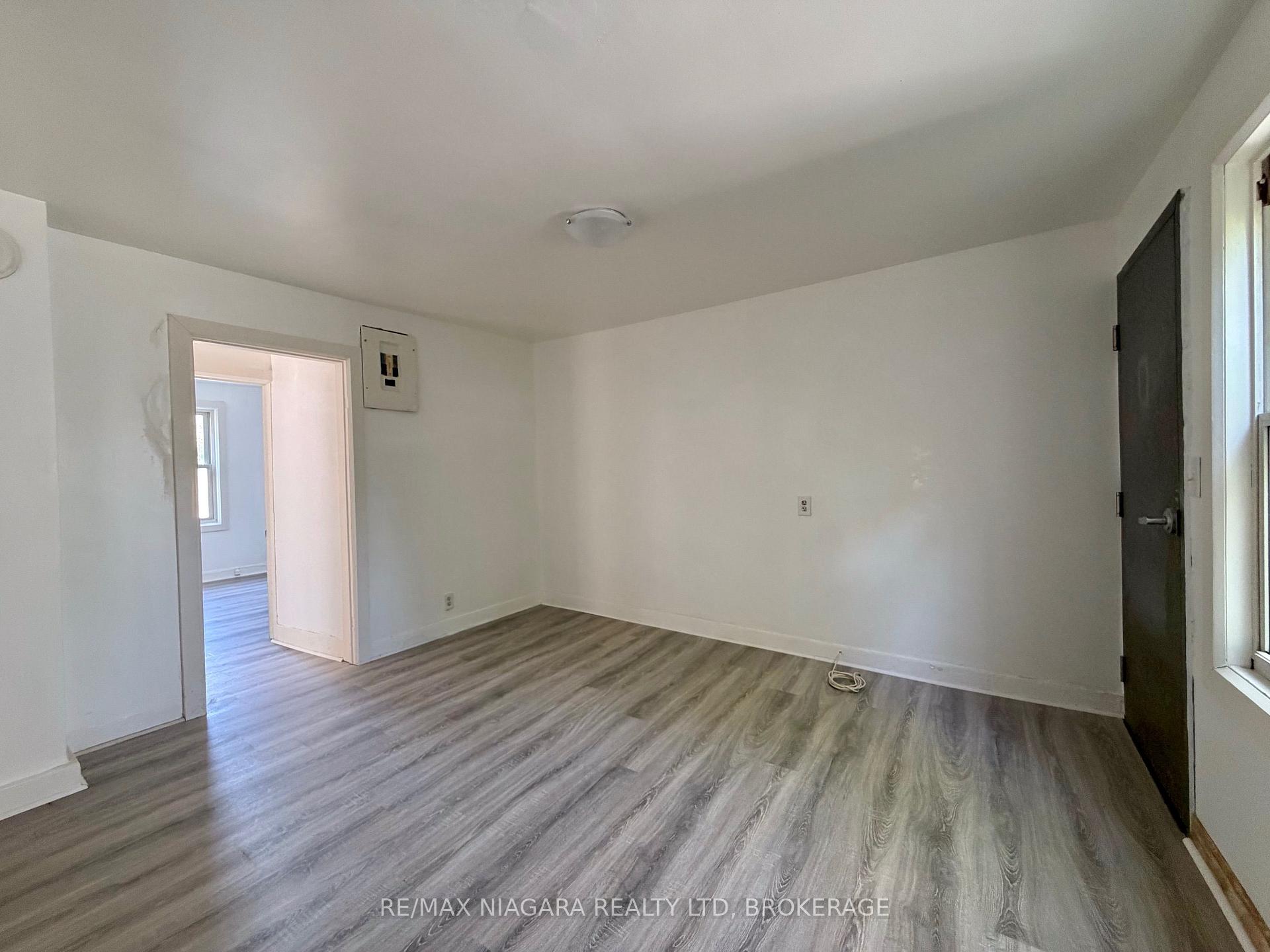 Photo 16 of 21 Fifth Street, Welland, Lincoln/Crowland — HOMEH