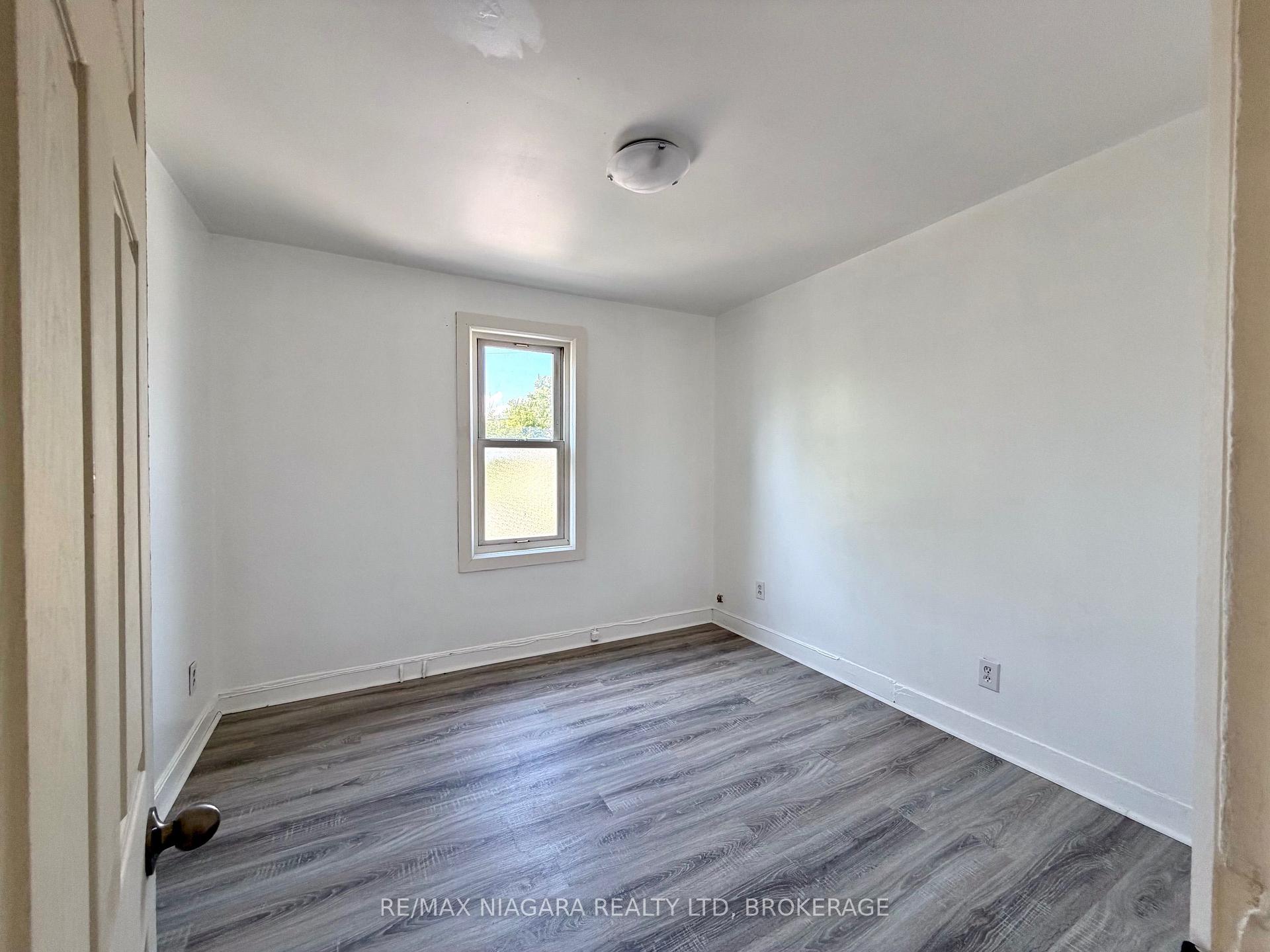 Photo 17 of 21 Fifth Street, Welland, Lincoln/Crowland — HOMEH