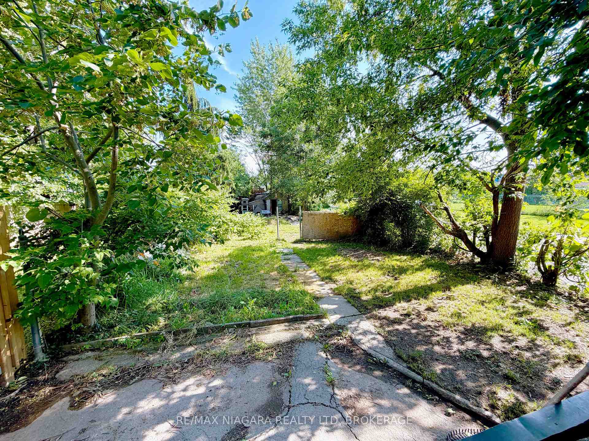 Photo 21 of 21 Fifth Street, Welland, Lincoln/Crowland — HOMEH