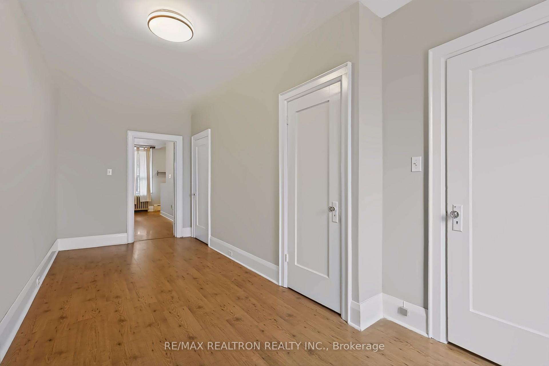 Photo 9 of Unit 3, 3232 Yonge Street, Toronto, Lawrence Park North — HOMEH