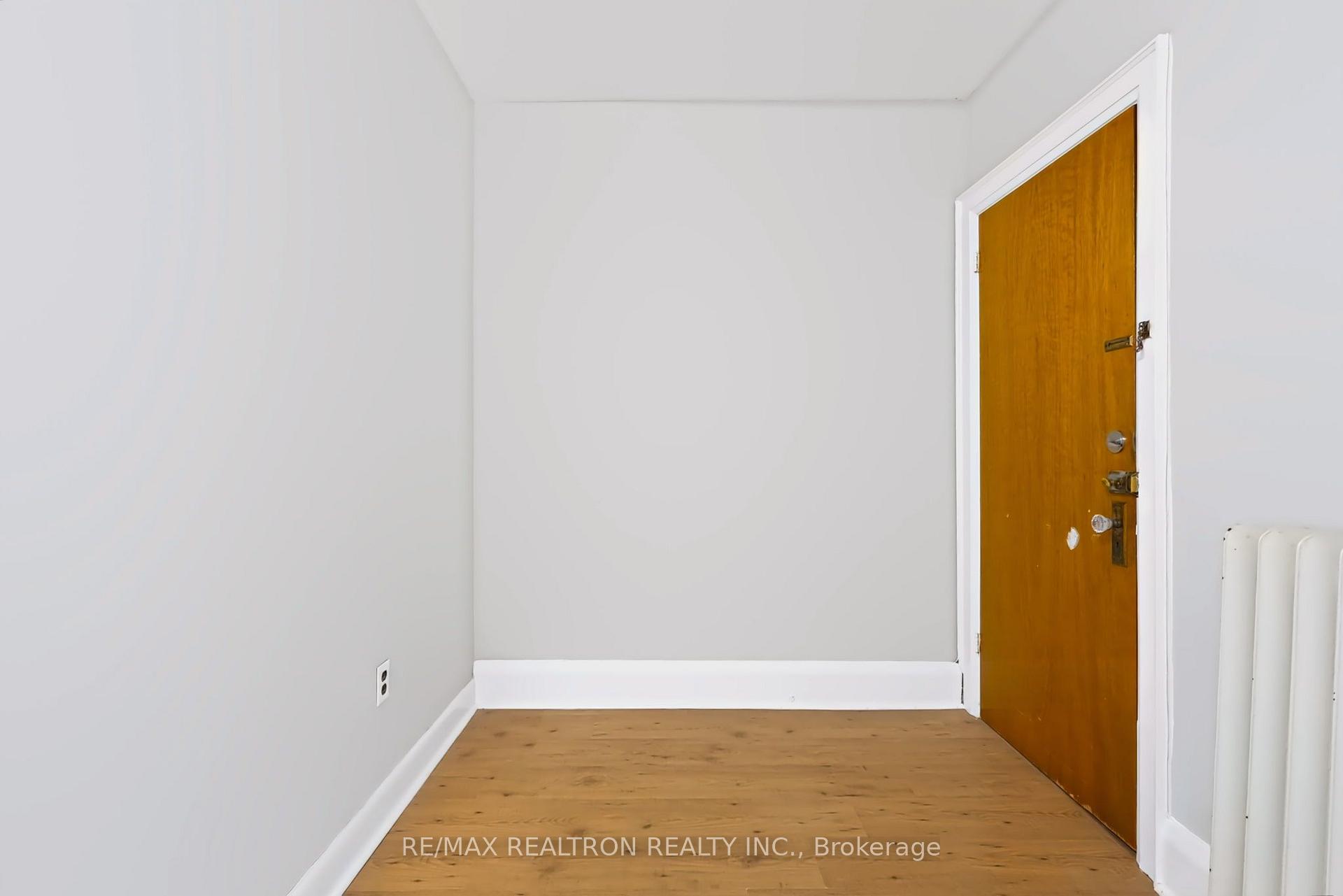 Photo 13 of Unit 3, 3232 Yonge Street, Toronto, Lawrence Park North — HOMEH