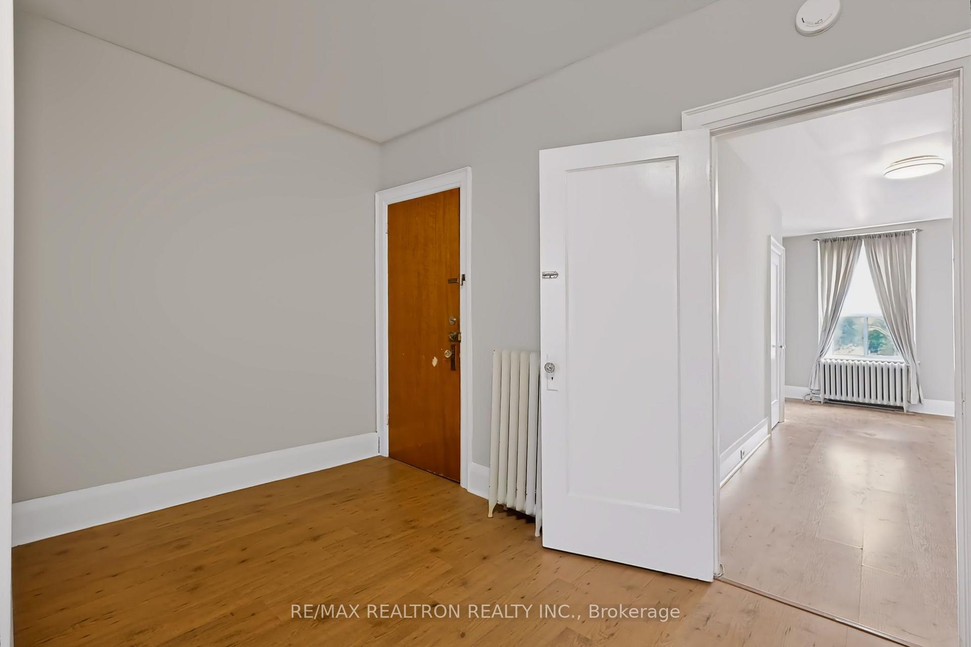 Photo 14 of Unit 3, 3232 Yonge Street, Toronto, Lawrence Park North — HOMEH