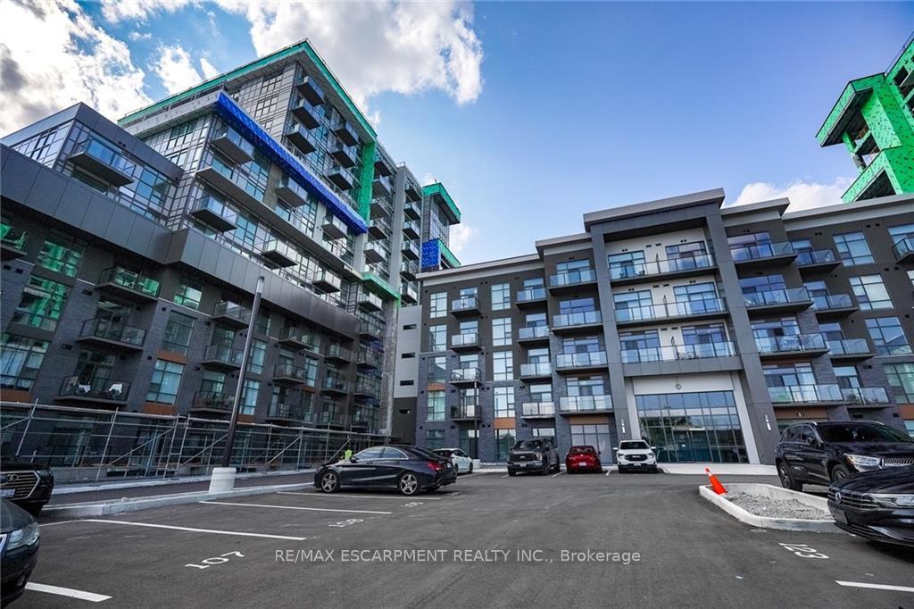 Photo 2 of Unit 703, 450 Dundas Street E, Hamilton, Waterdown — HOMEH
